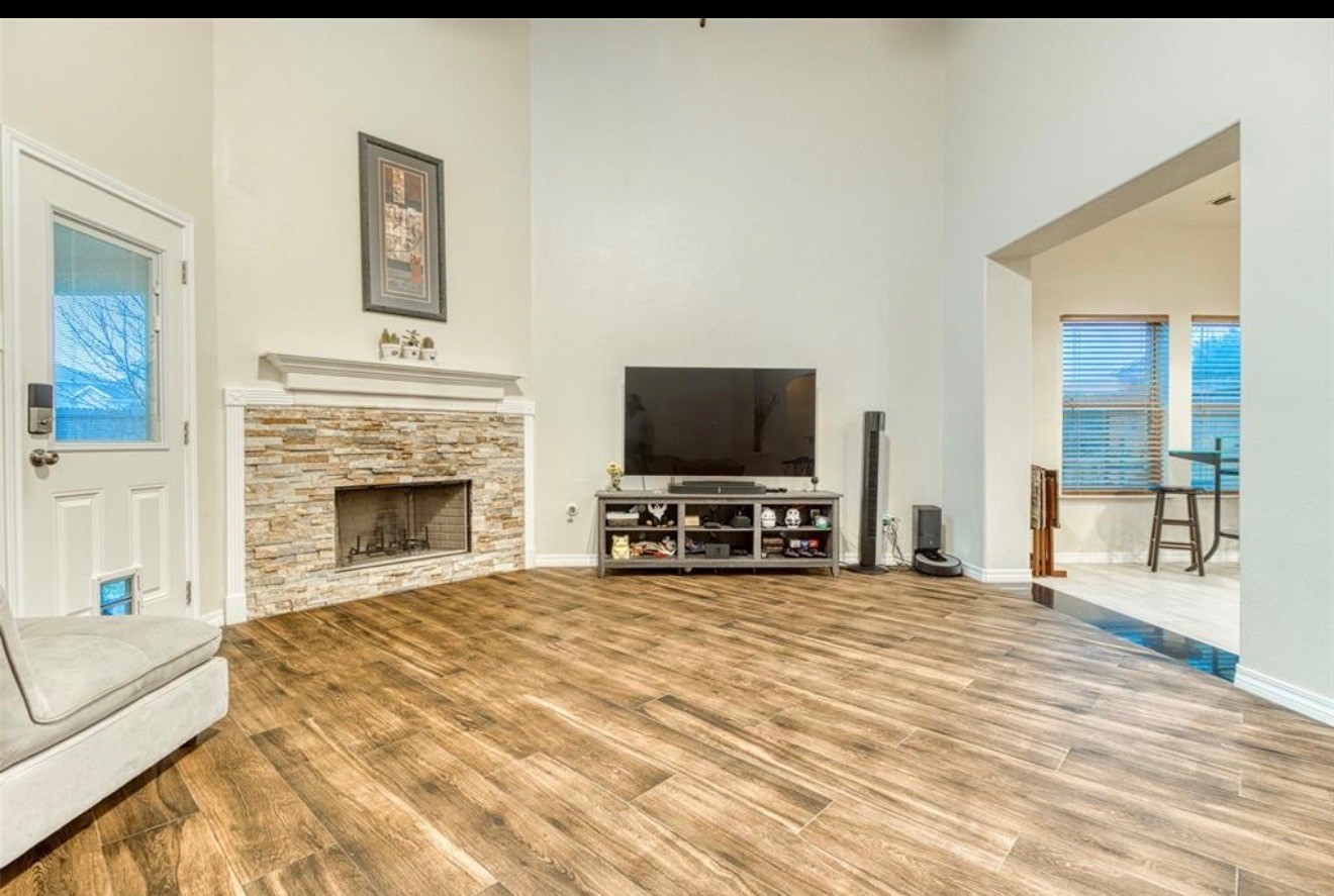 7618 Blossommist Ln Property Photo 2