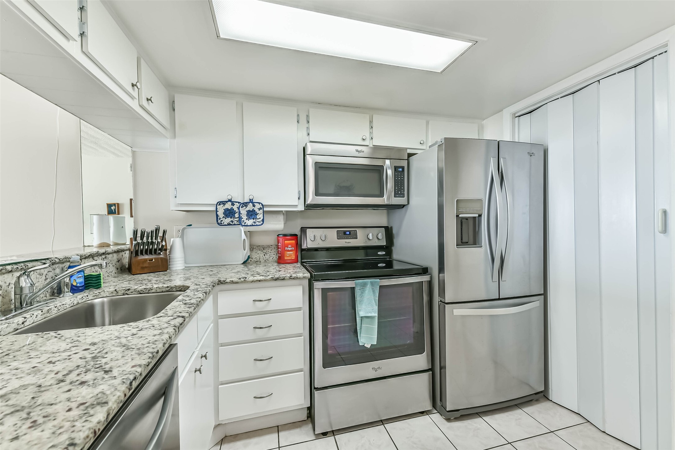 7310 Seawall Boulevard 402 Property Photo 19