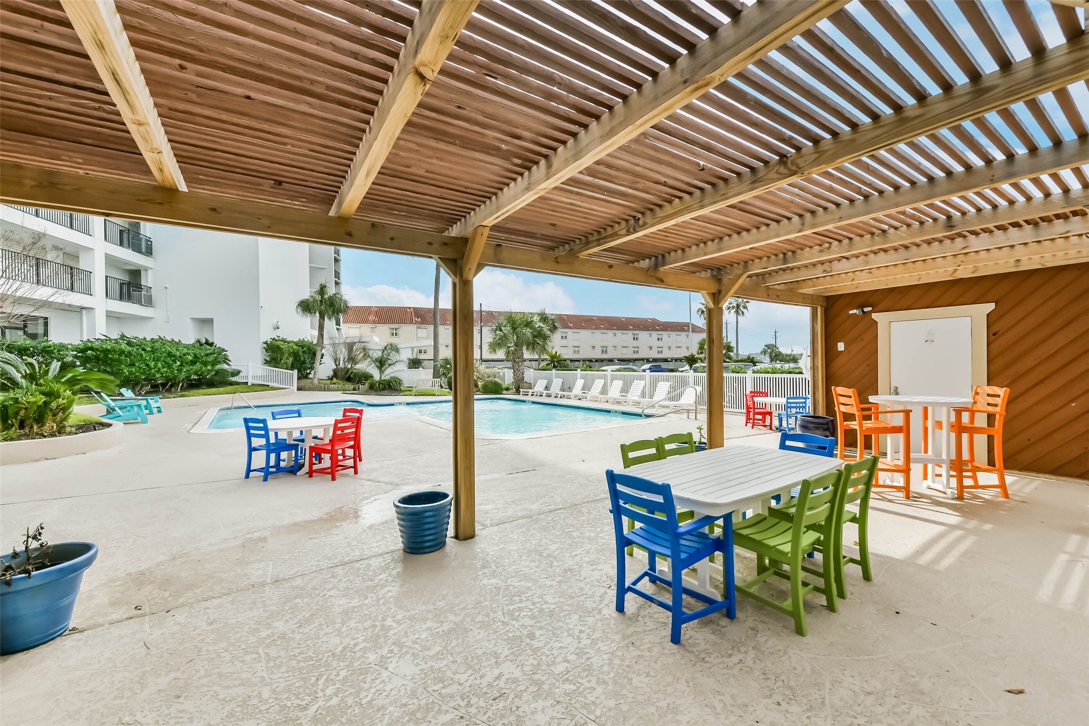 7310 Seawall Boulevard 402 Property Photo 38
