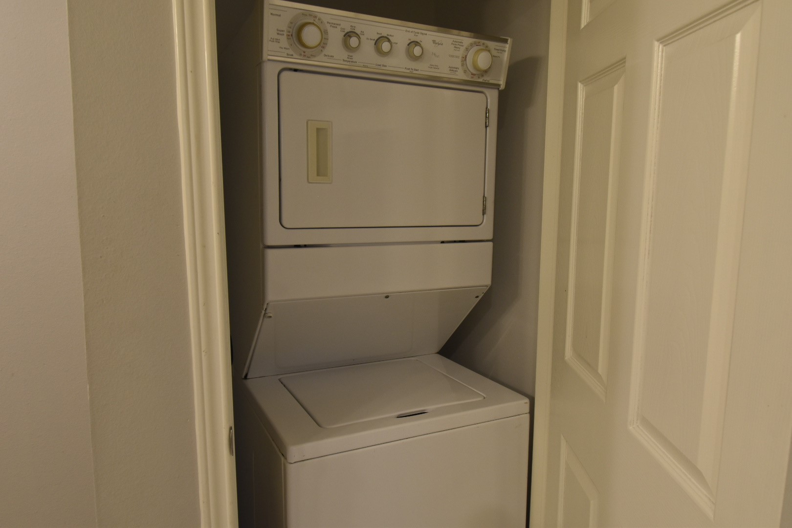 715 E 43rd Street Property Photo 9