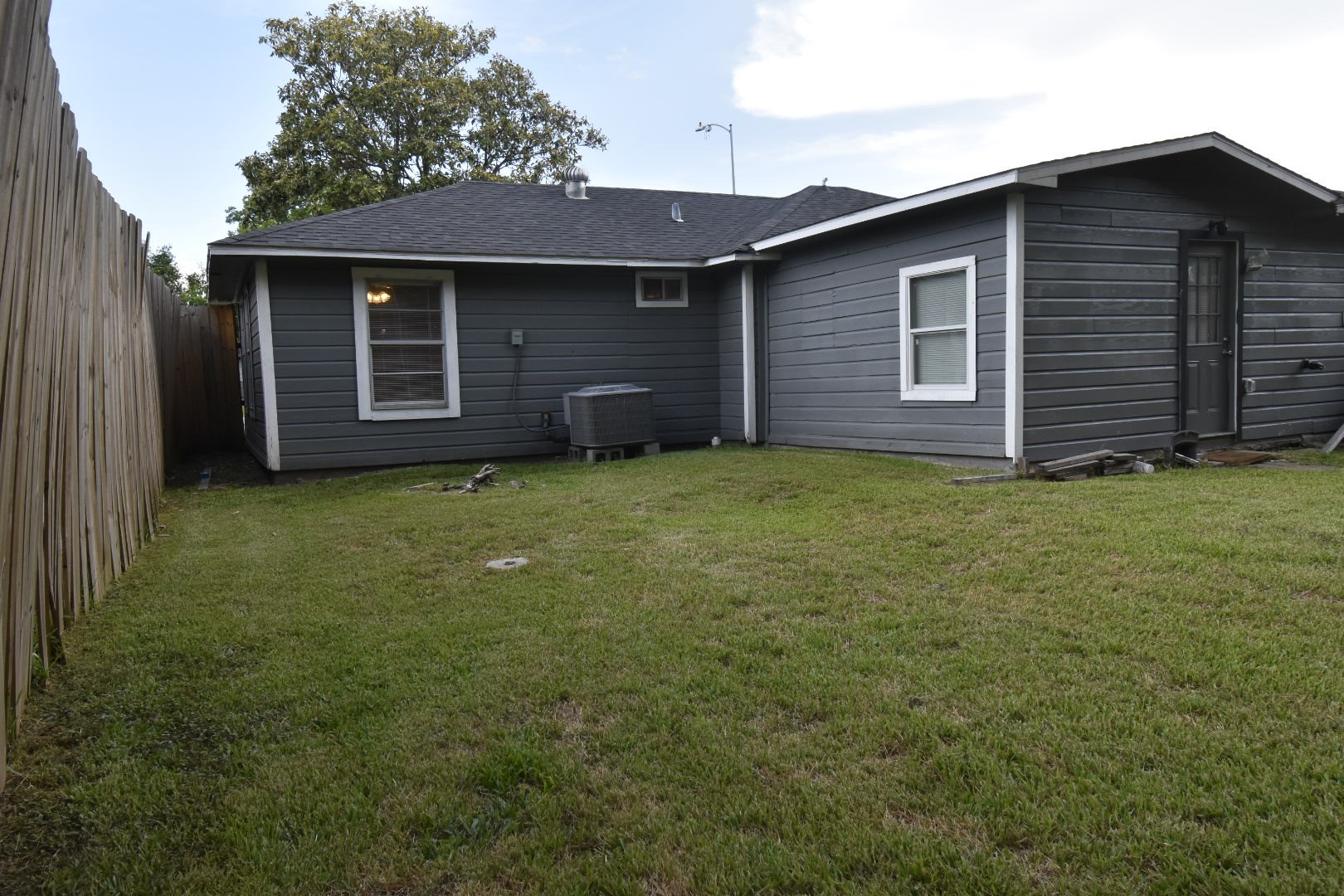 715 E 43rd Street Property Photo 15
