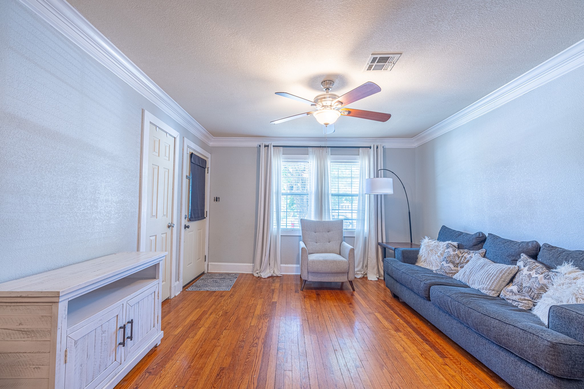 1806 Linda Lane Property Photo 10