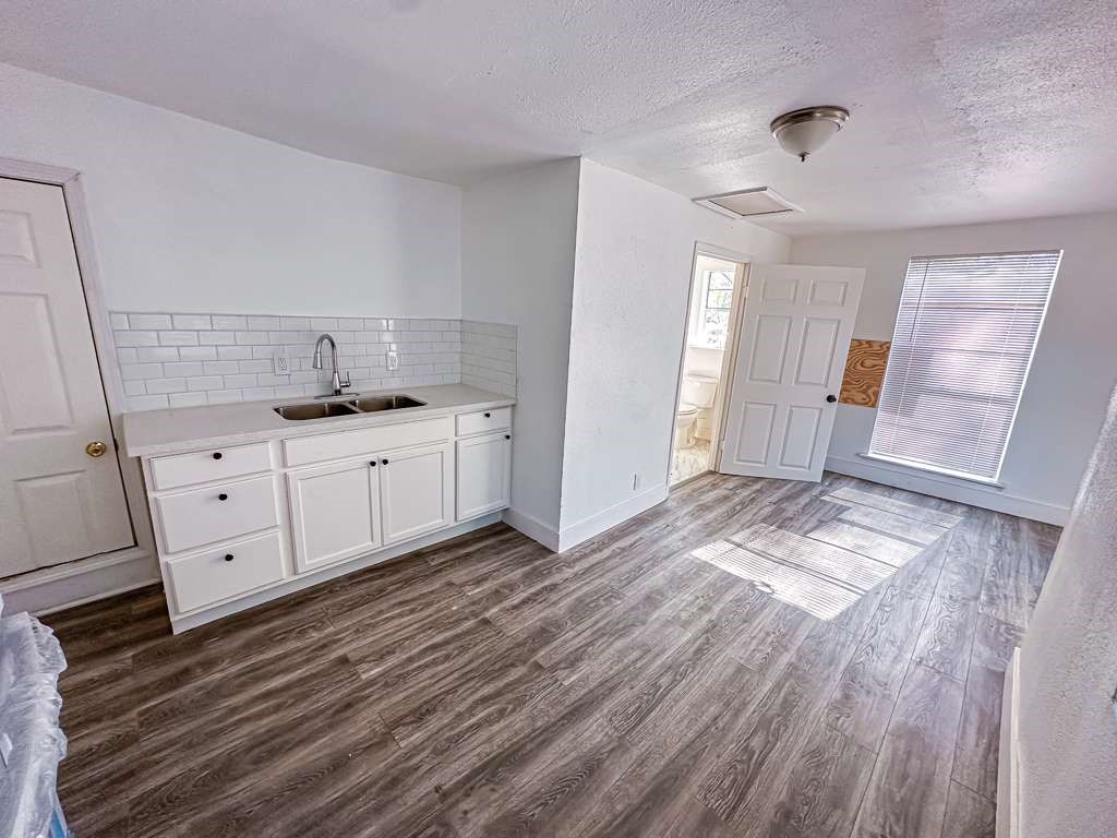 2555 Pierce Street Property Photo 2