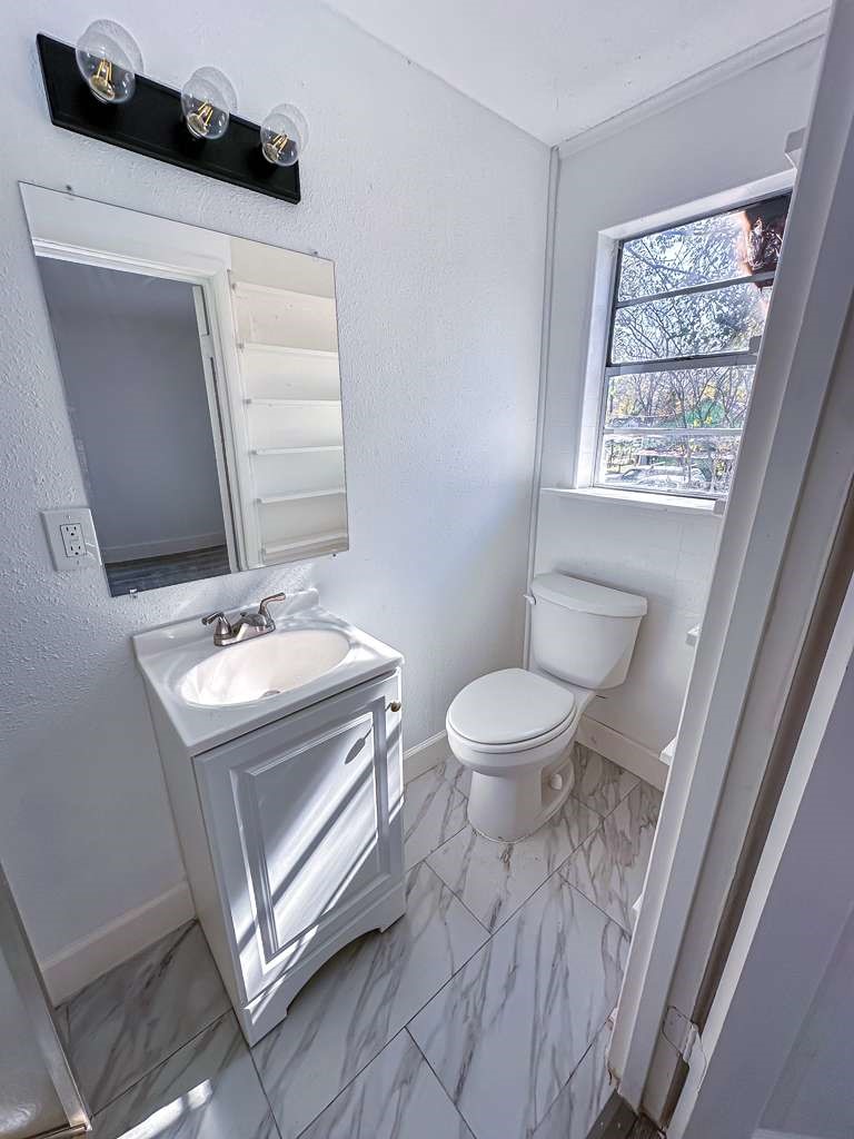 2555 Pierce Street Property Photo 6