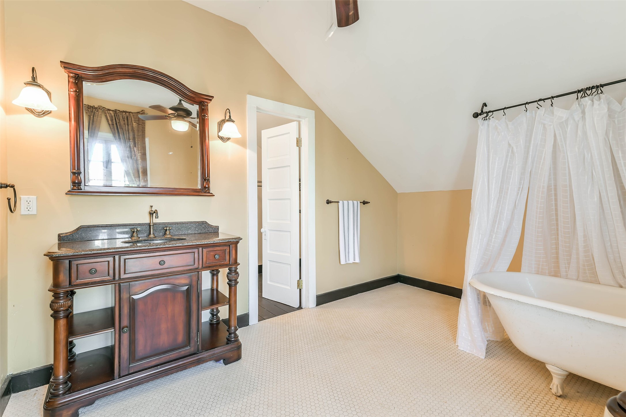 1309 Broadway Street Property Photo 27