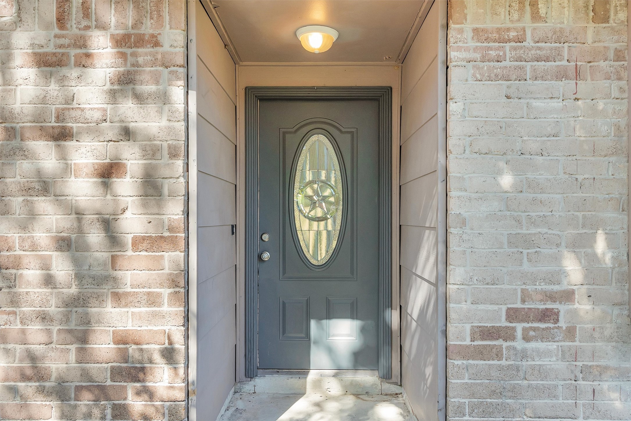 23038 Banquo Drive Property Photo 3