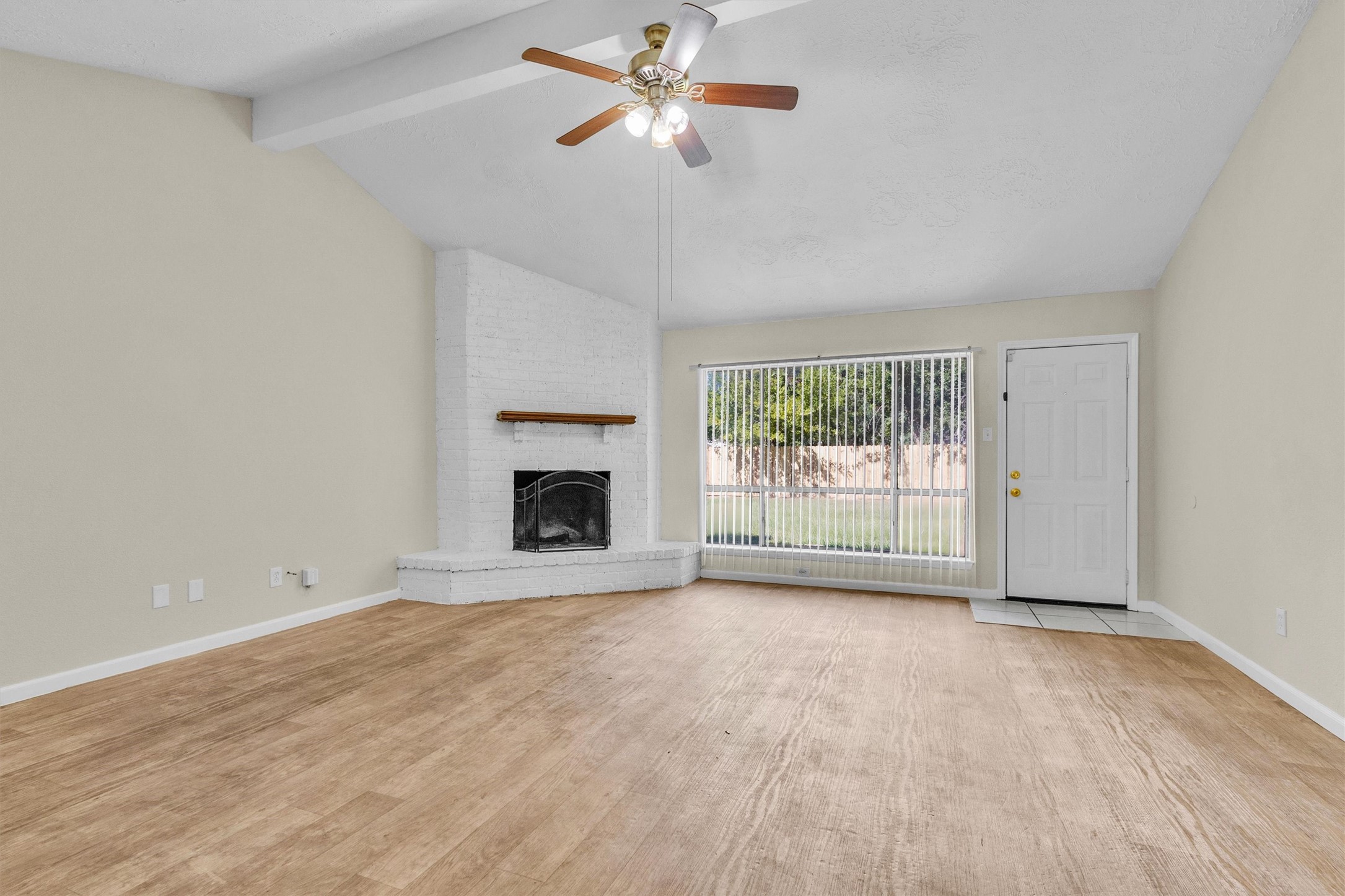 23038 Banquo Drive Property Photo 11