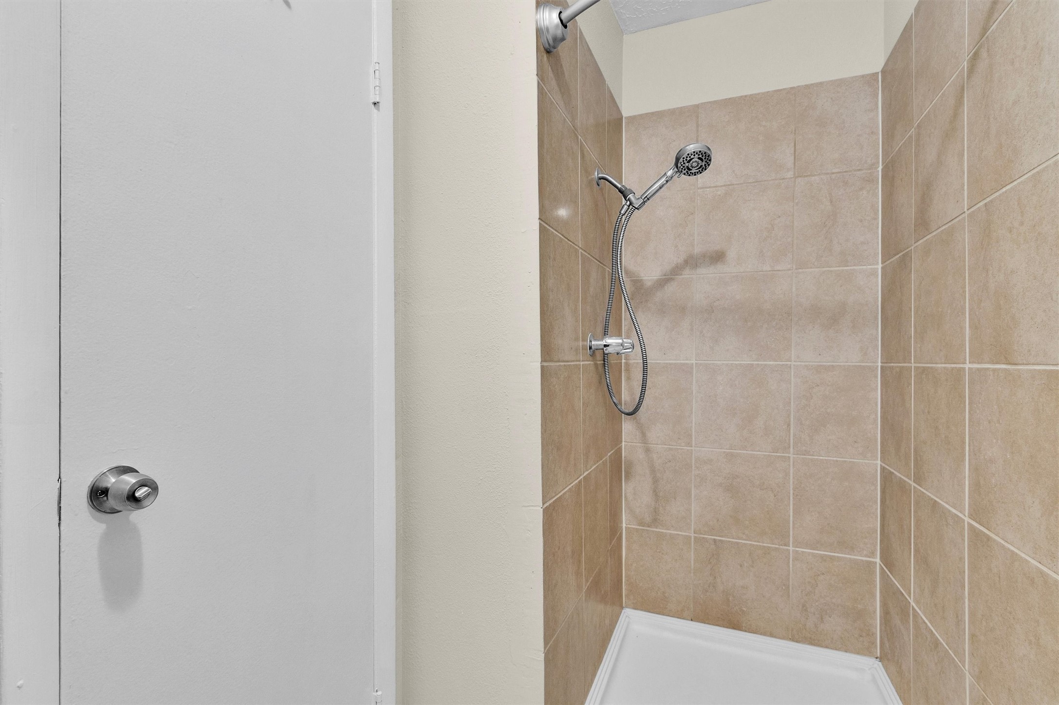 23038 Banquo Drive Property Photo 18