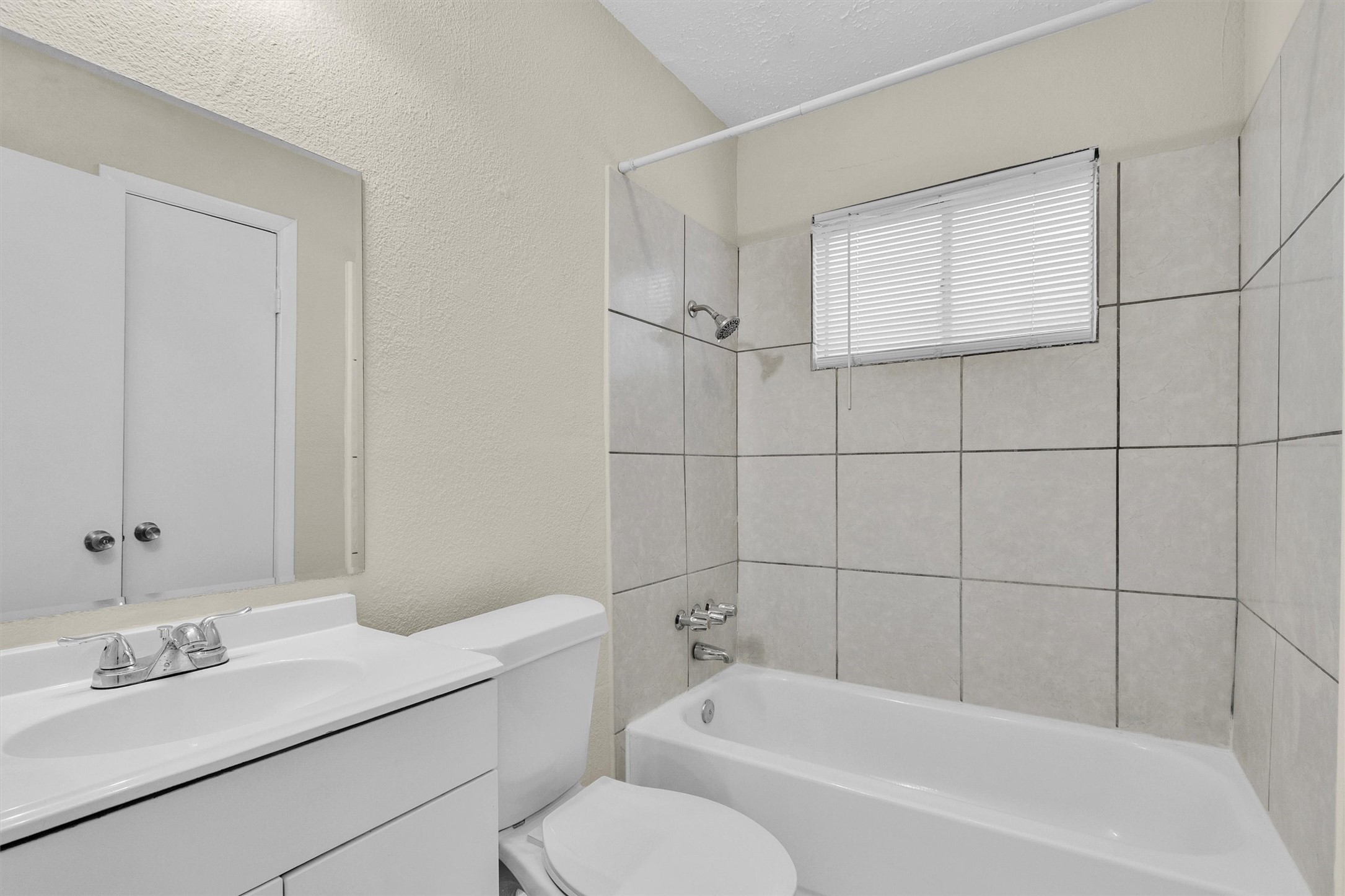 23038 Banquo Drive Property Photo 22