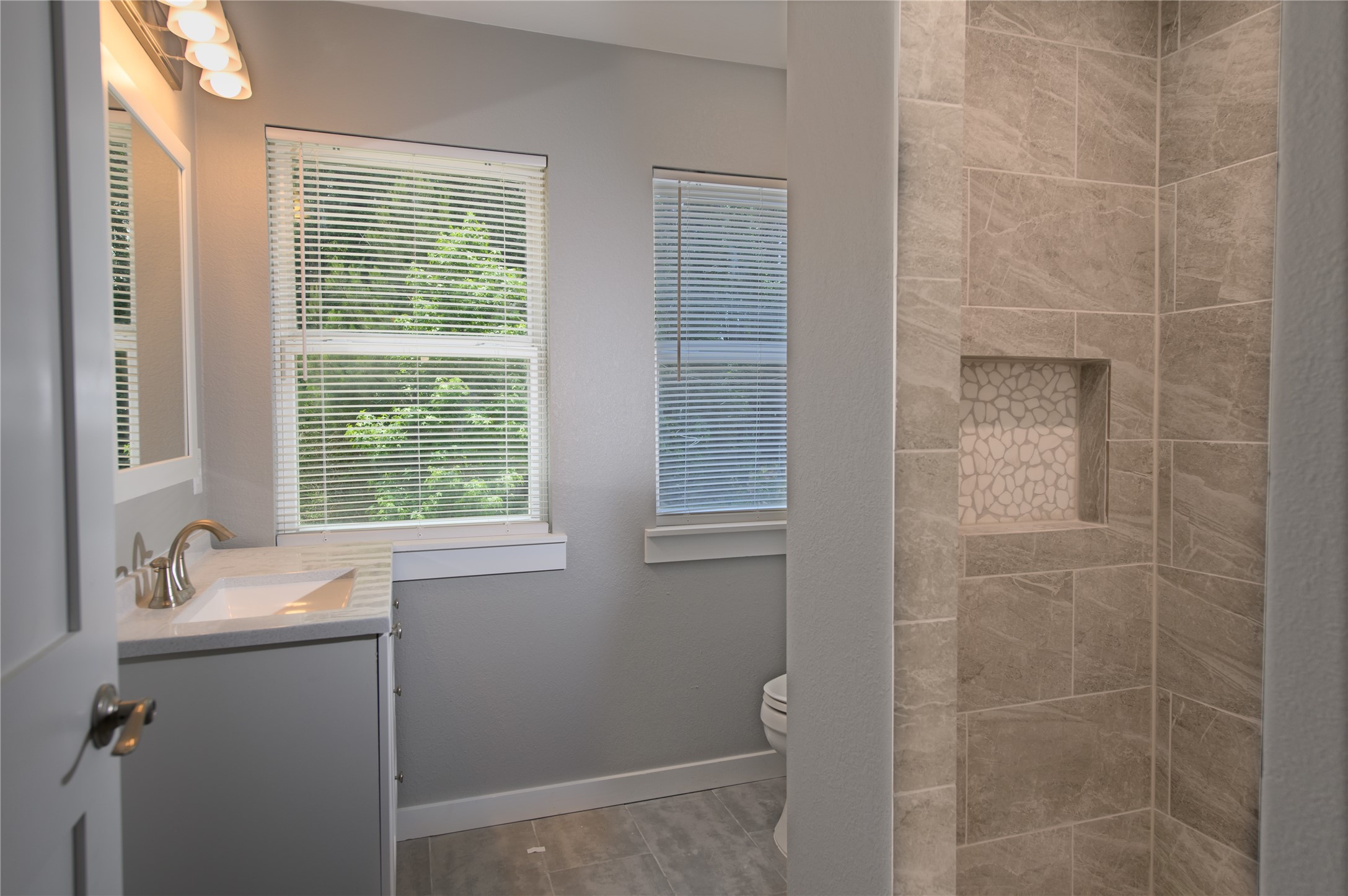 519 Magnolia Point Drive B Property Photo 3