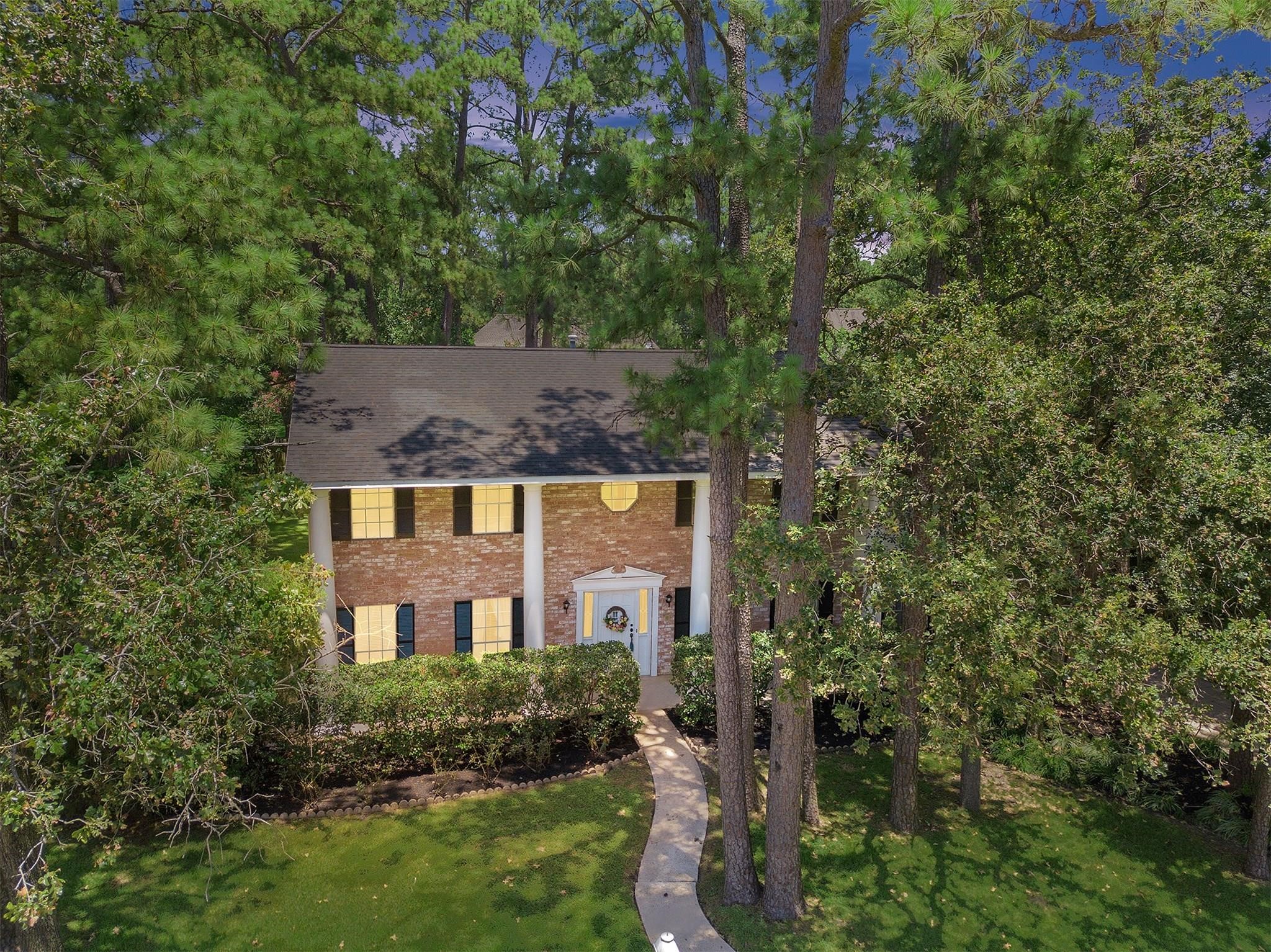 8218 Oak Moss Drive Property Photo 2