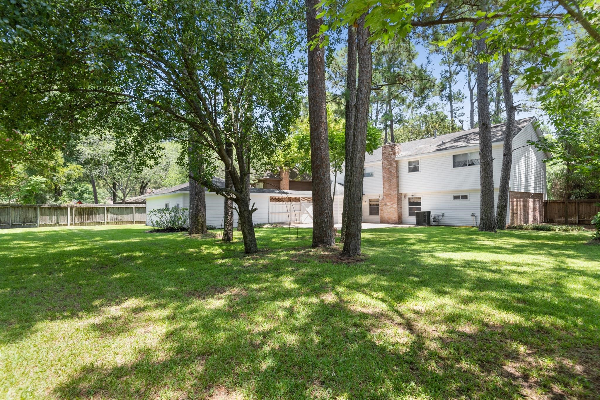 8218 Oak Moss Drive Property Photo 6