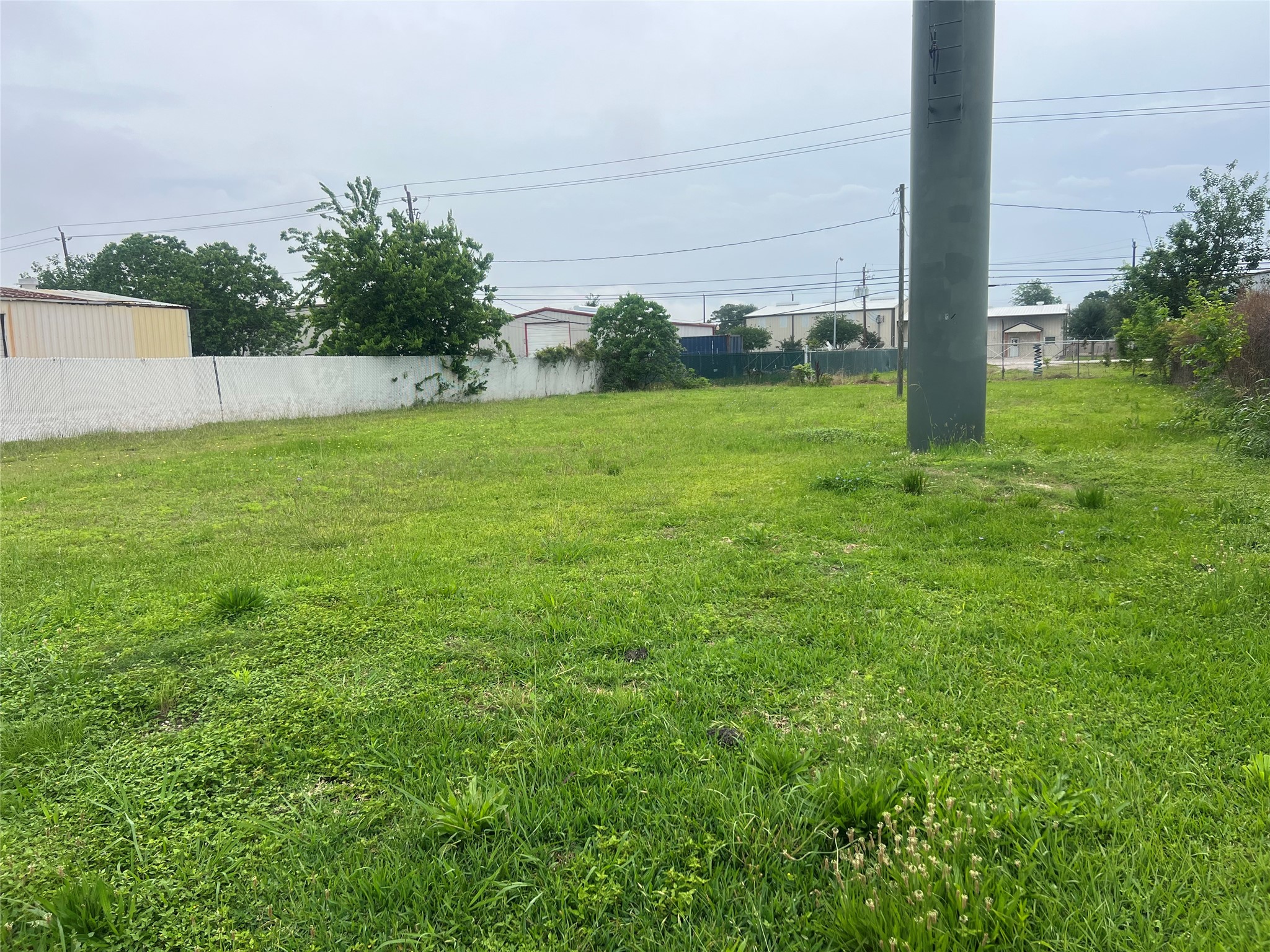 406 Highway 146 N Property Photo 3