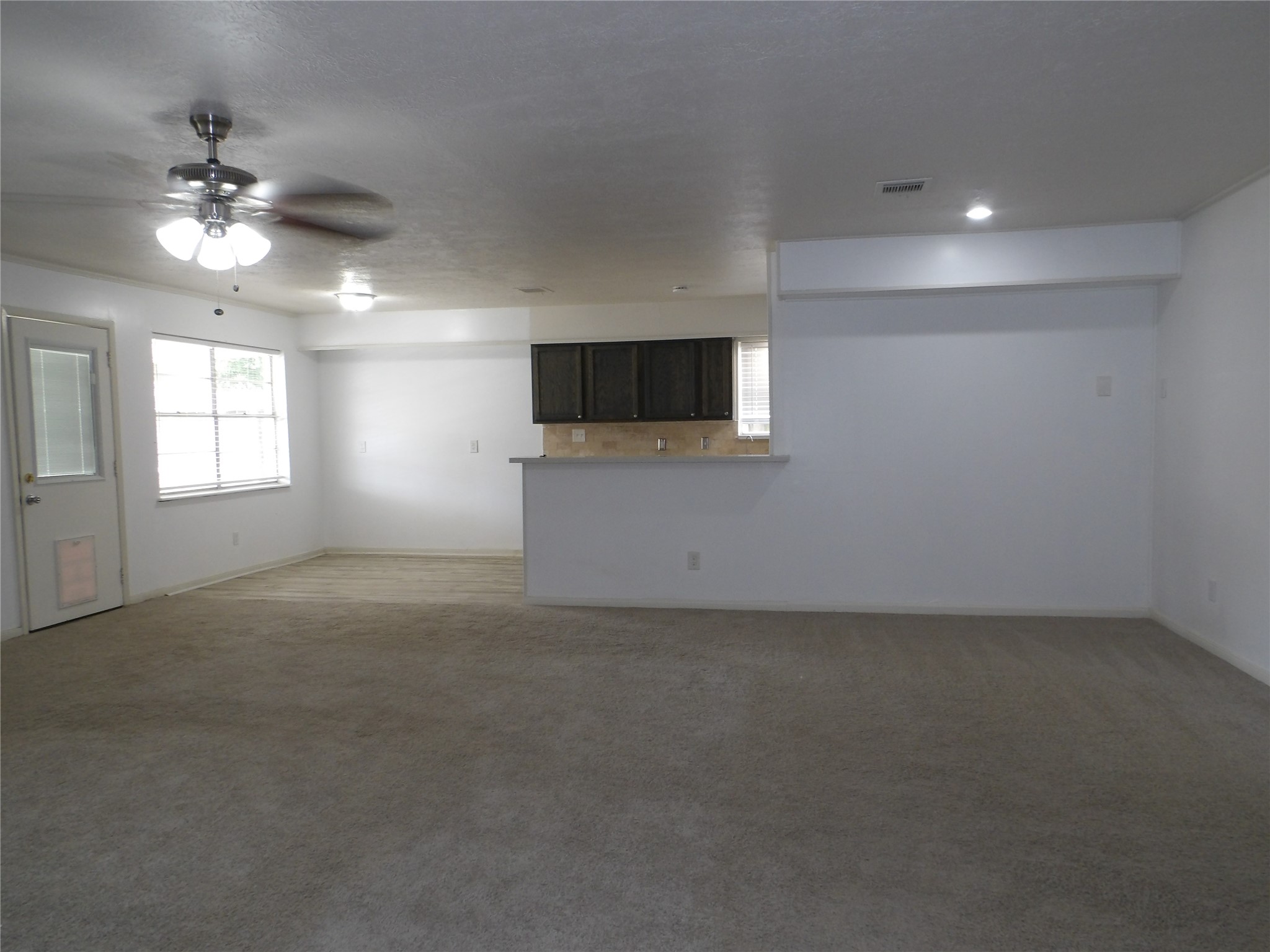 2434 Tyler Lane Property Photo 3
