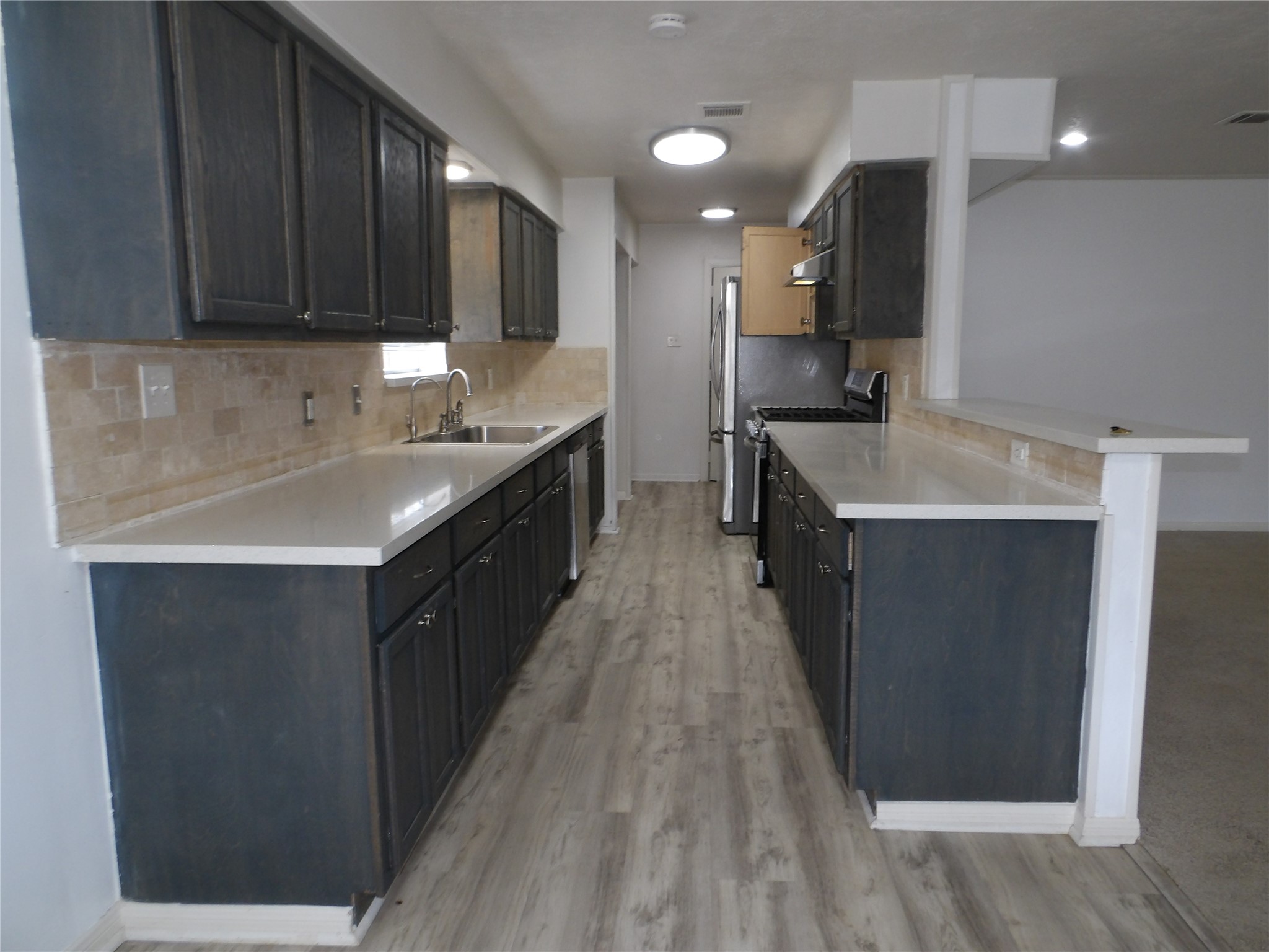 2434 Tyler Lane Property Photo 4