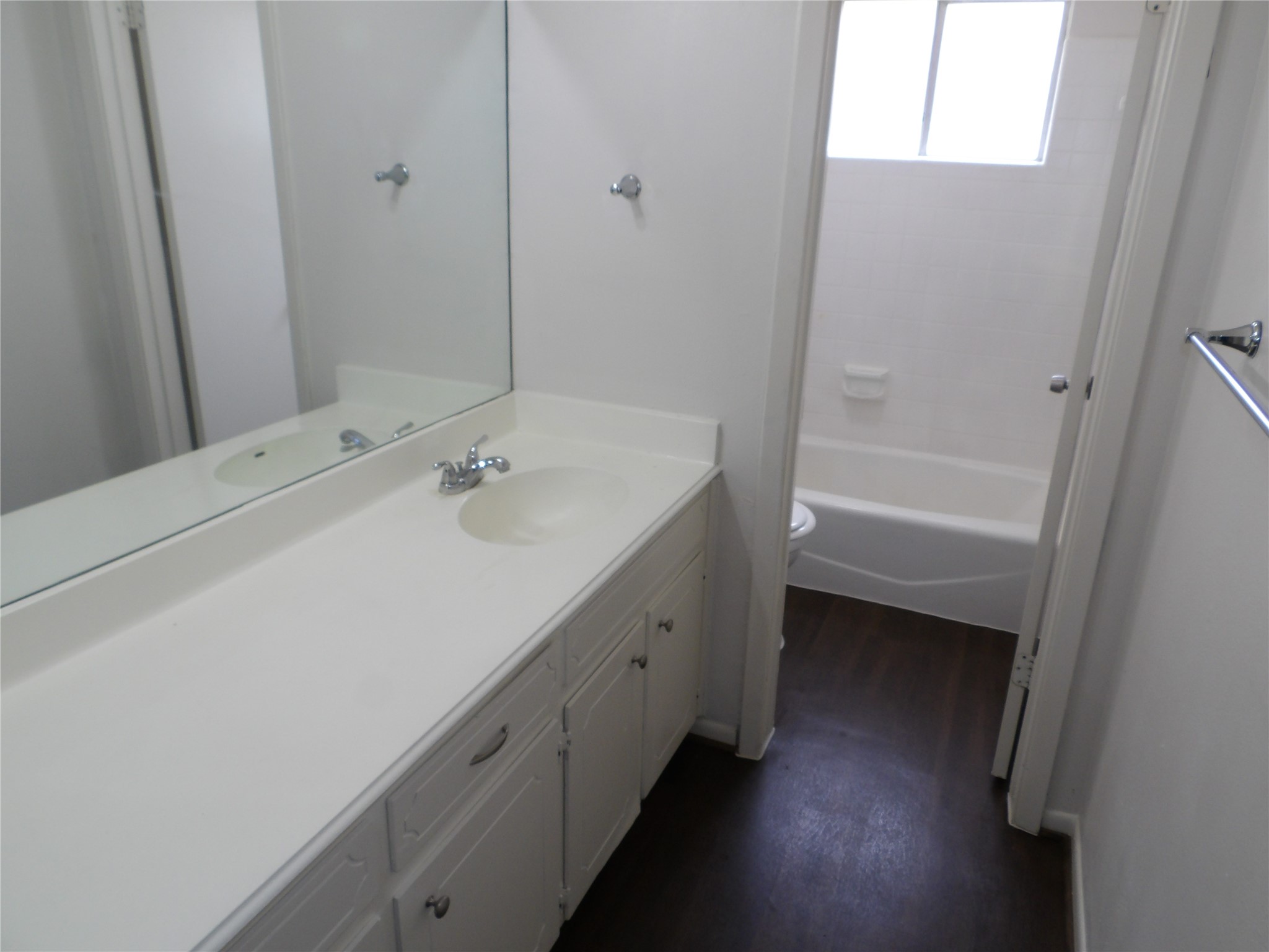 2434 Tyler Lane Property Photo 10
