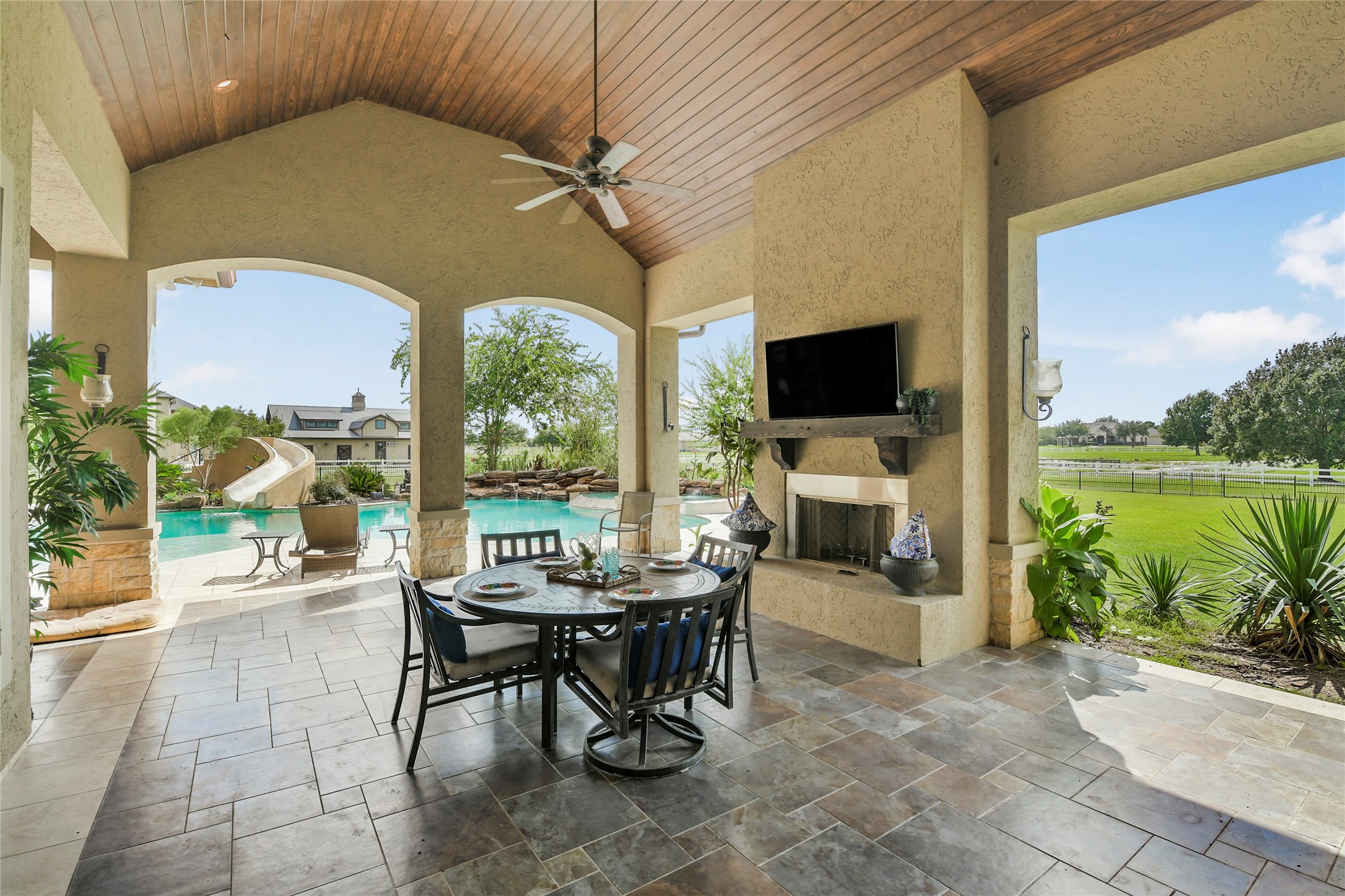 17111 Saddle Ridge Pass Property Photo 5
