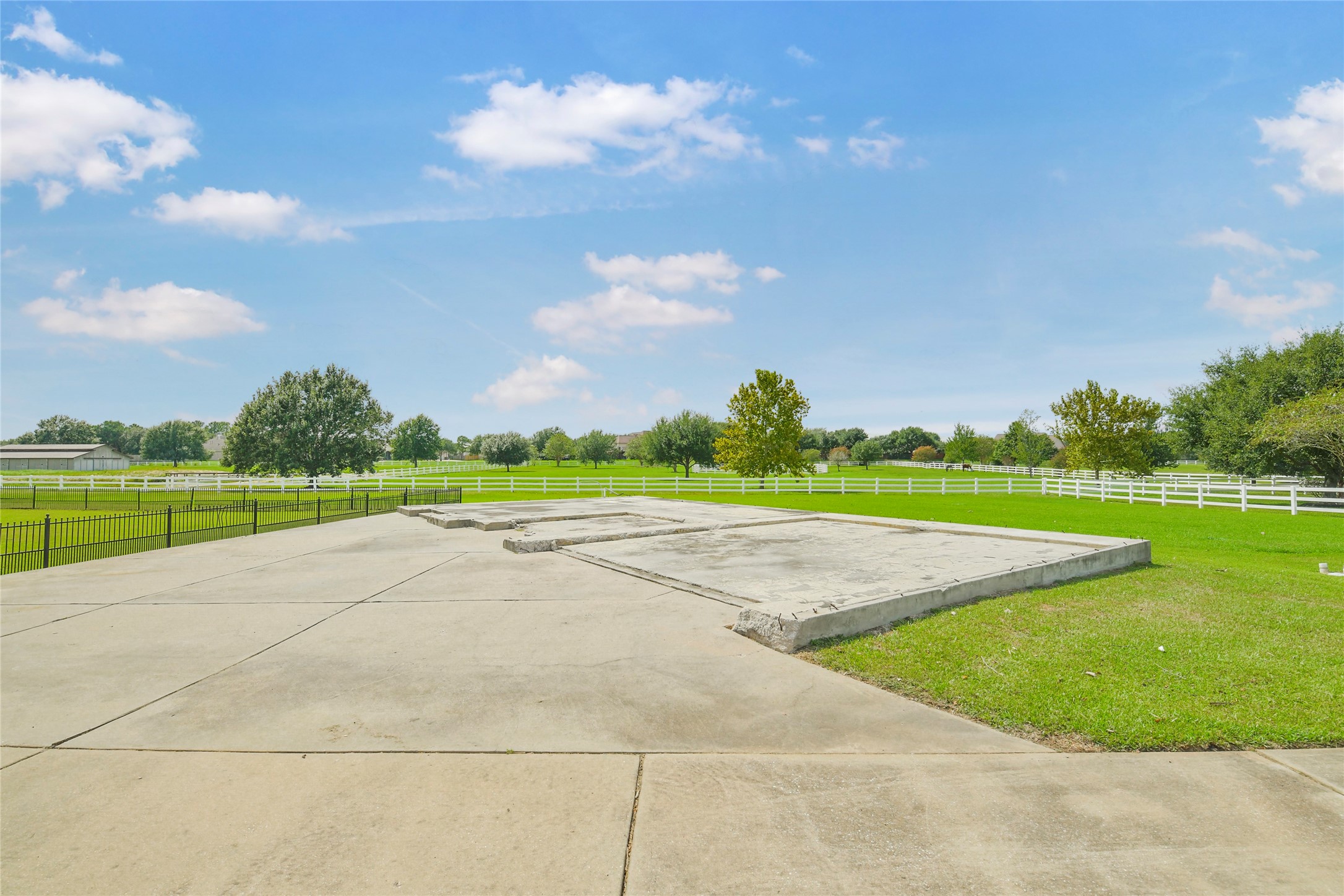 17111 Saddle Ridge Pass Property Photo 48