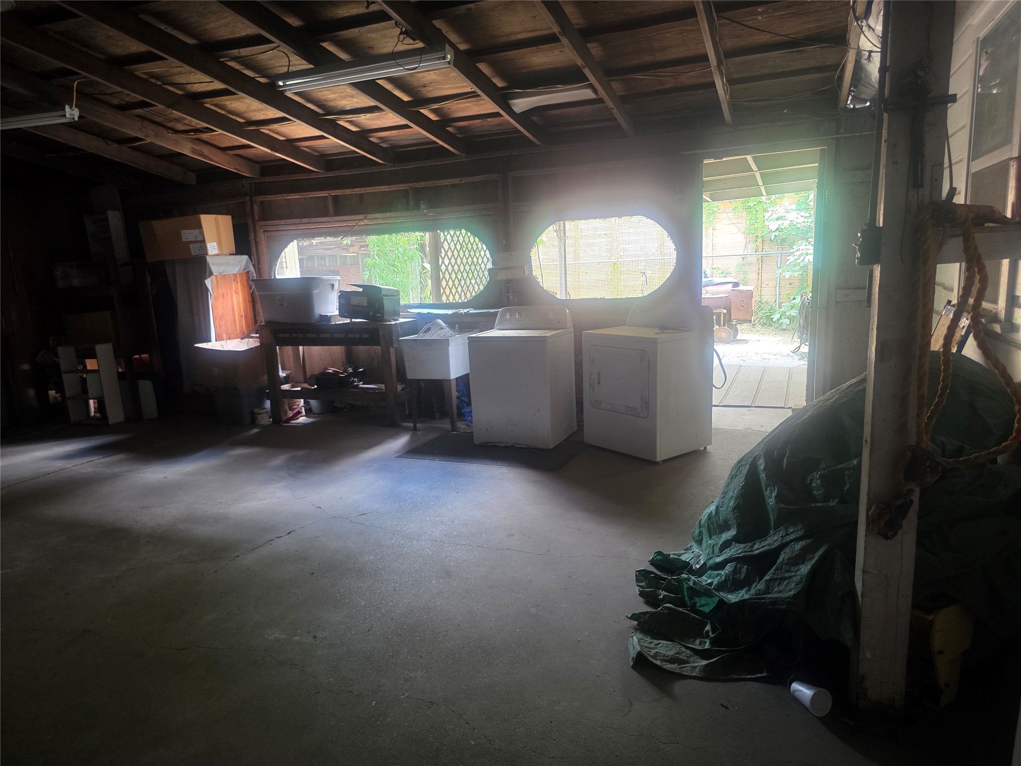 5206 Robertson Street Property Photo 4