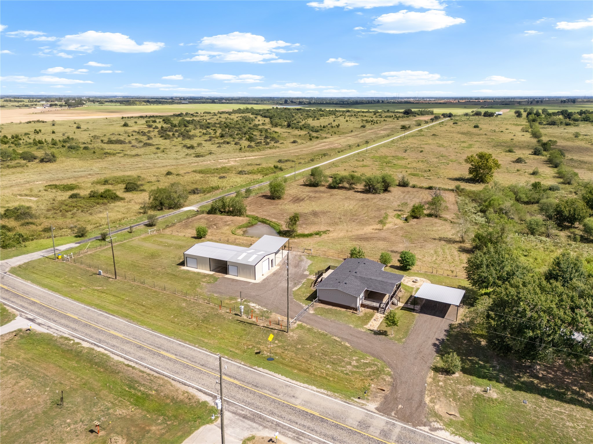 5632 Fm 1094 Property Photo 2