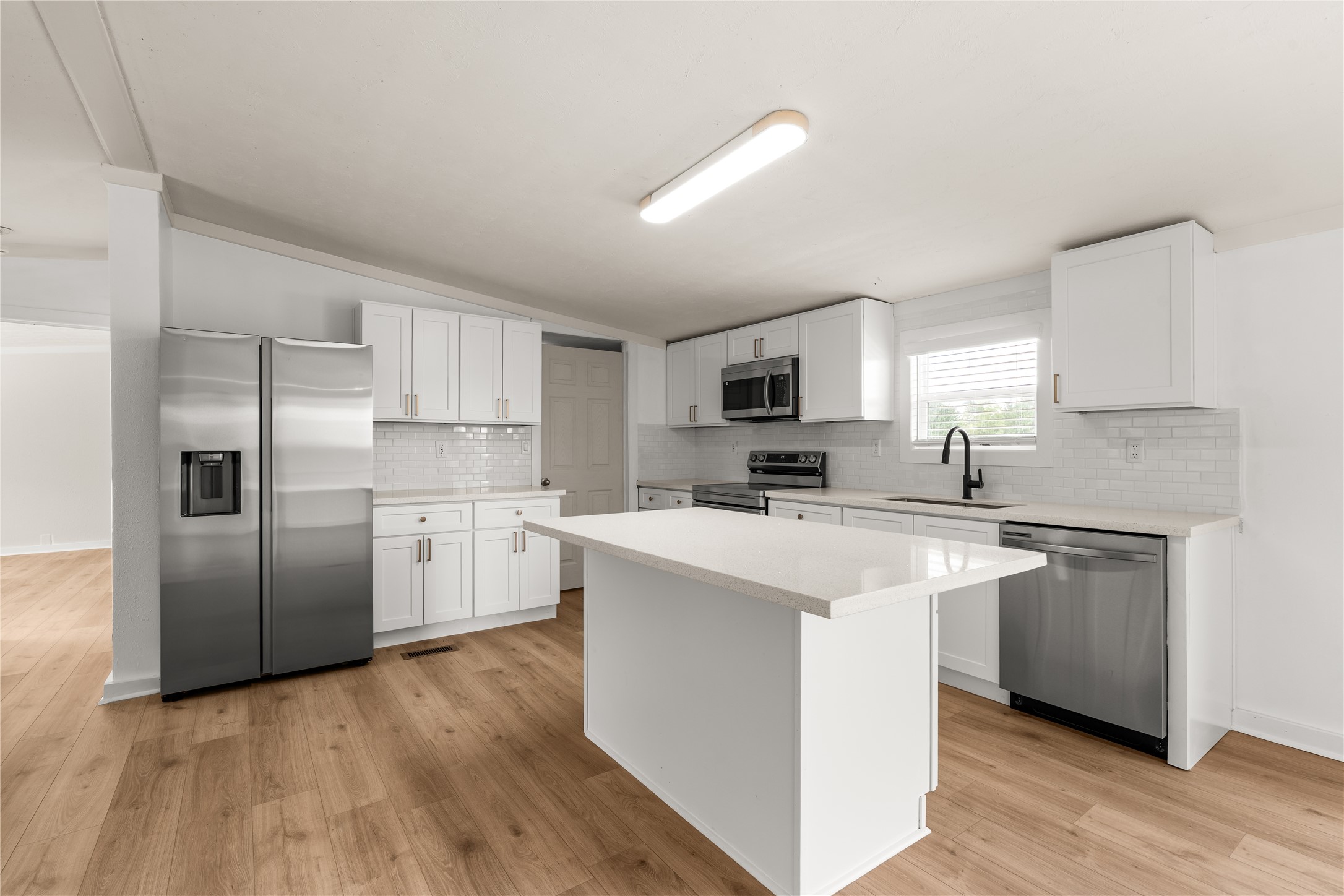 5632 Fm 1094 Property Photo 5