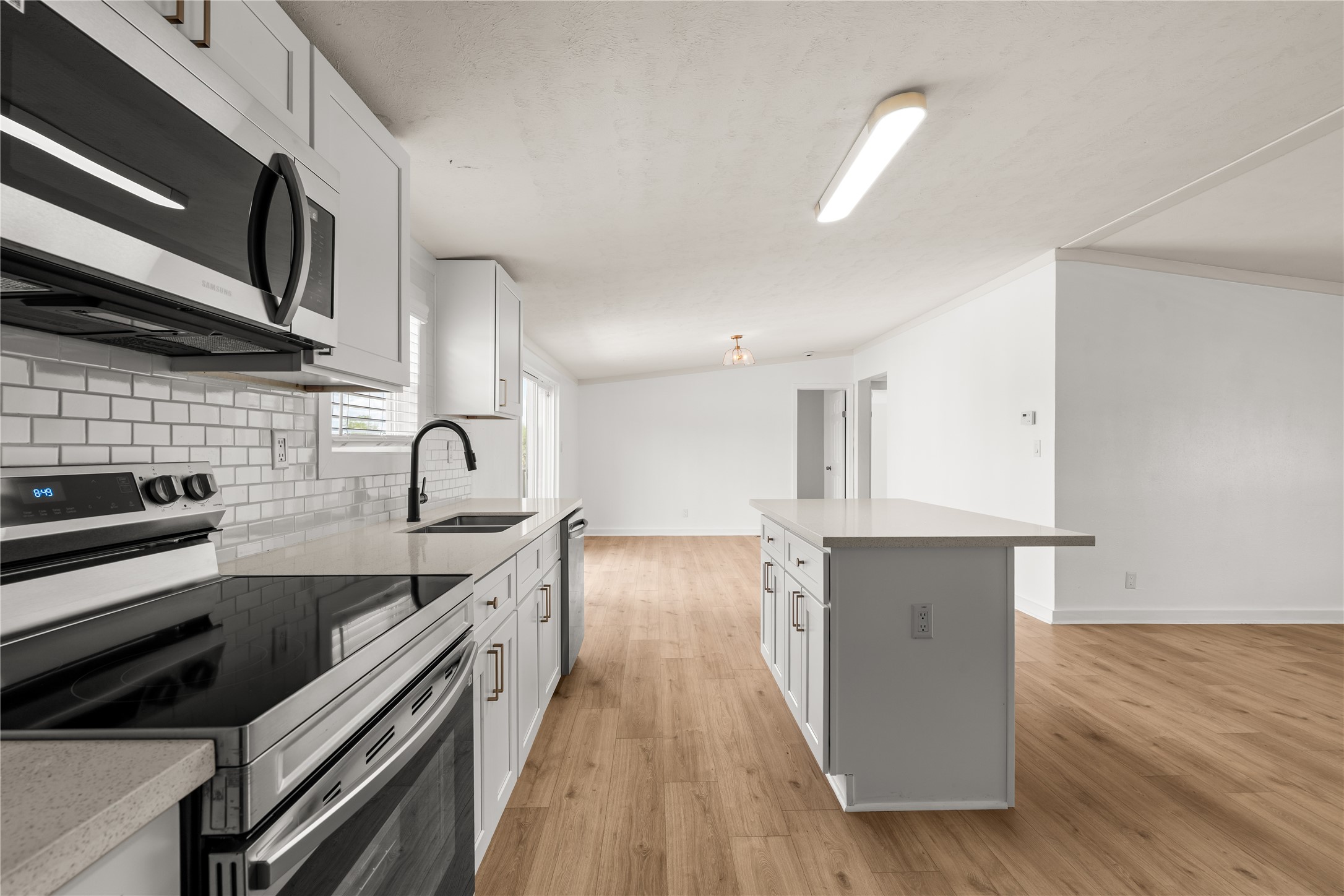 5632 Fm 1094 Property Photo 6