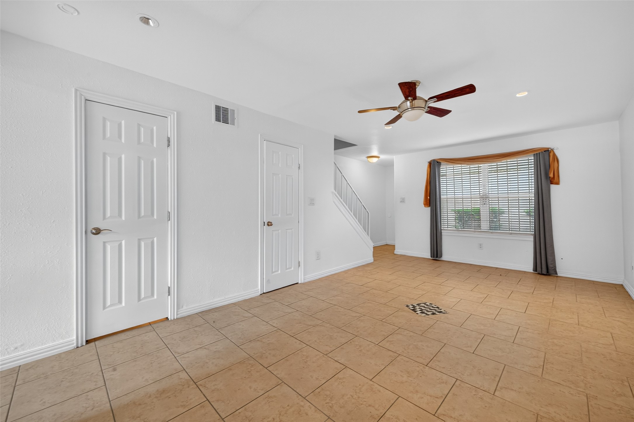 1701 Upland Drive 184 Property Photo 4