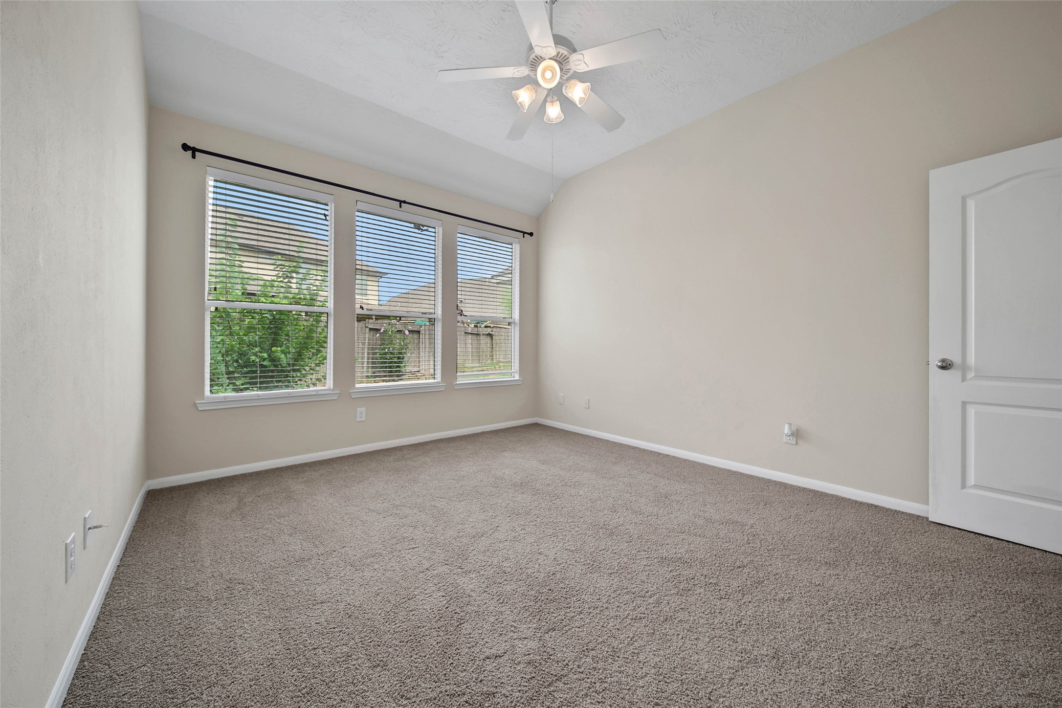 21839 Leigh Creek Drive Property Photo 18