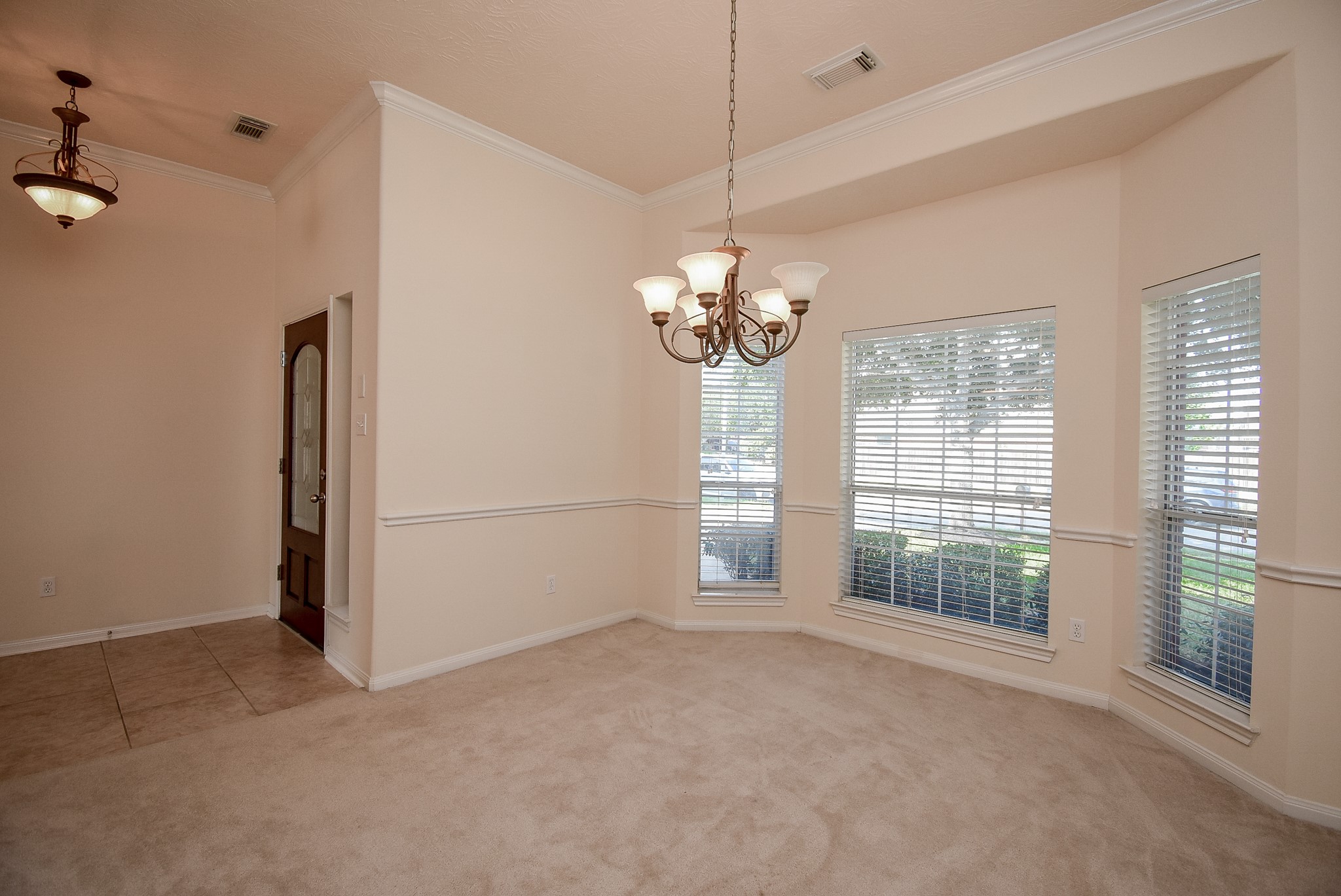 10727 Gilford Crest Drive Property Photo 10