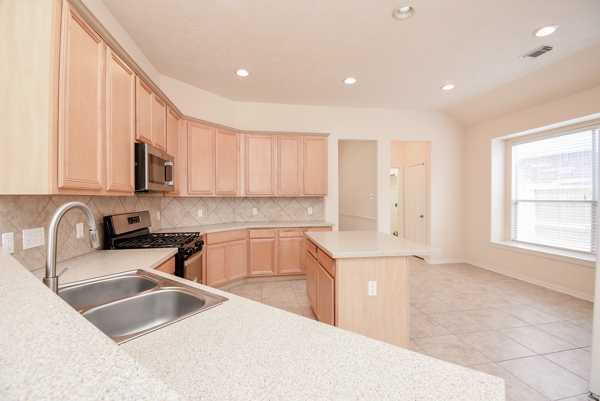 10727 Gilford Crest Drive Property Photo 20