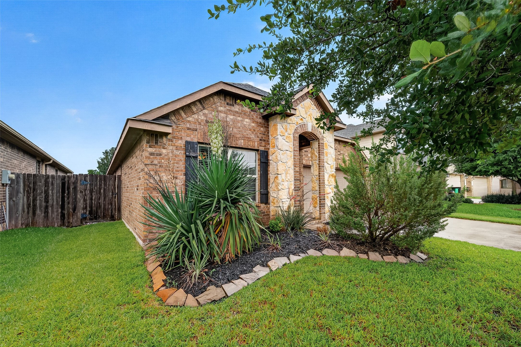 4631 Stolz Trail Property Photo 4