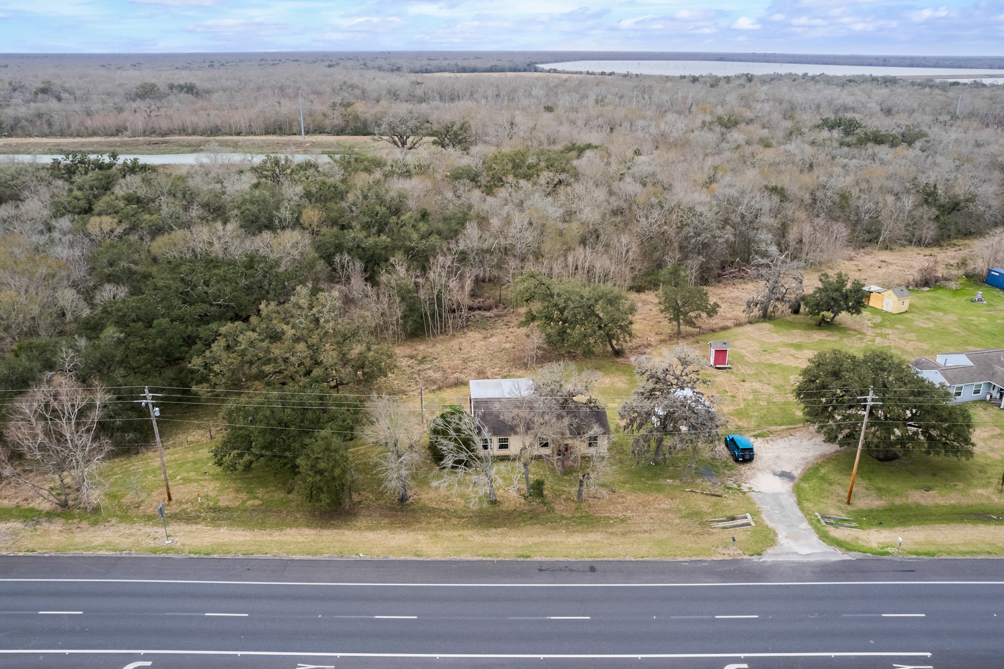 20966 Highway 35 Property Photo 4
