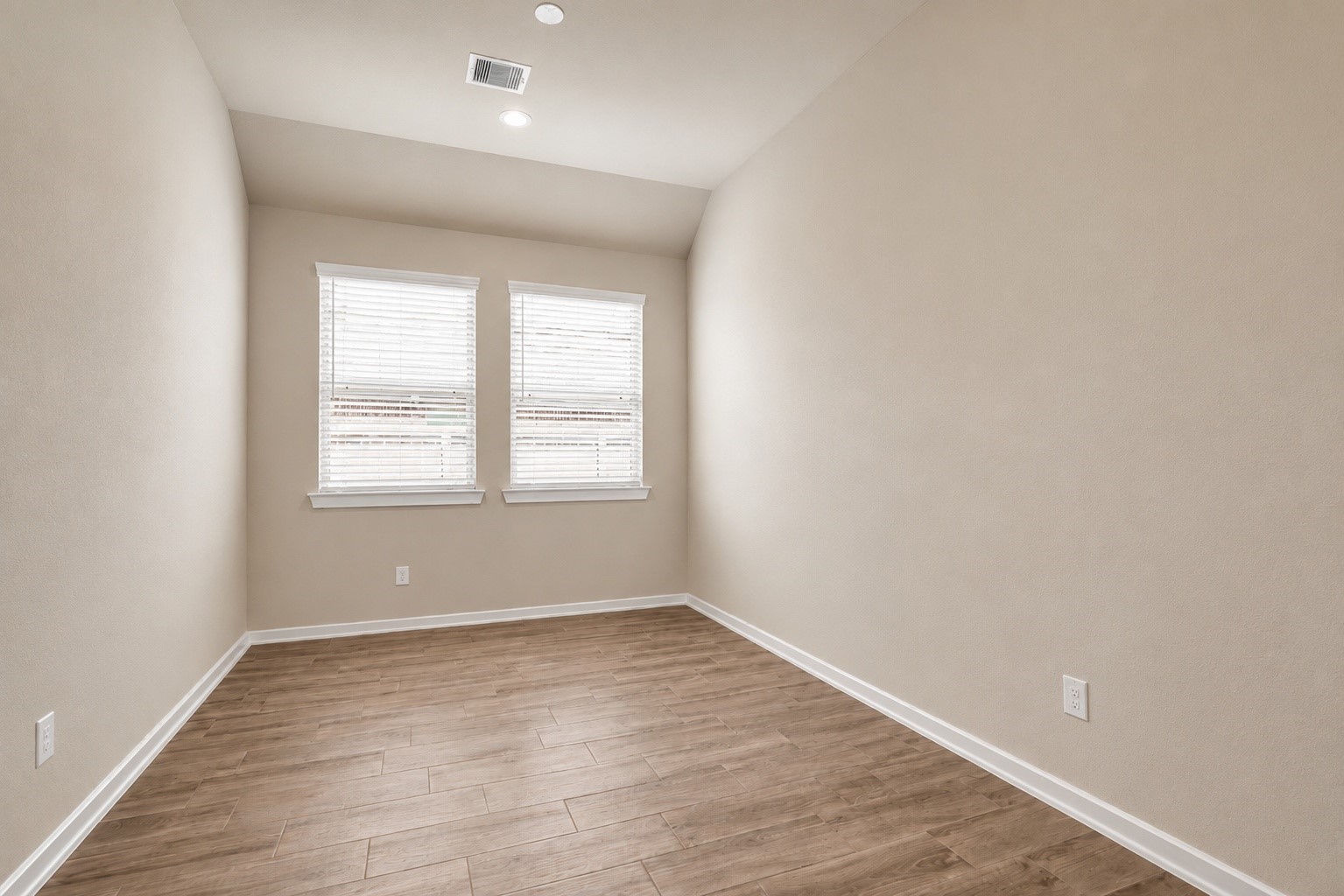 11935 Radura Road Property Photo 6