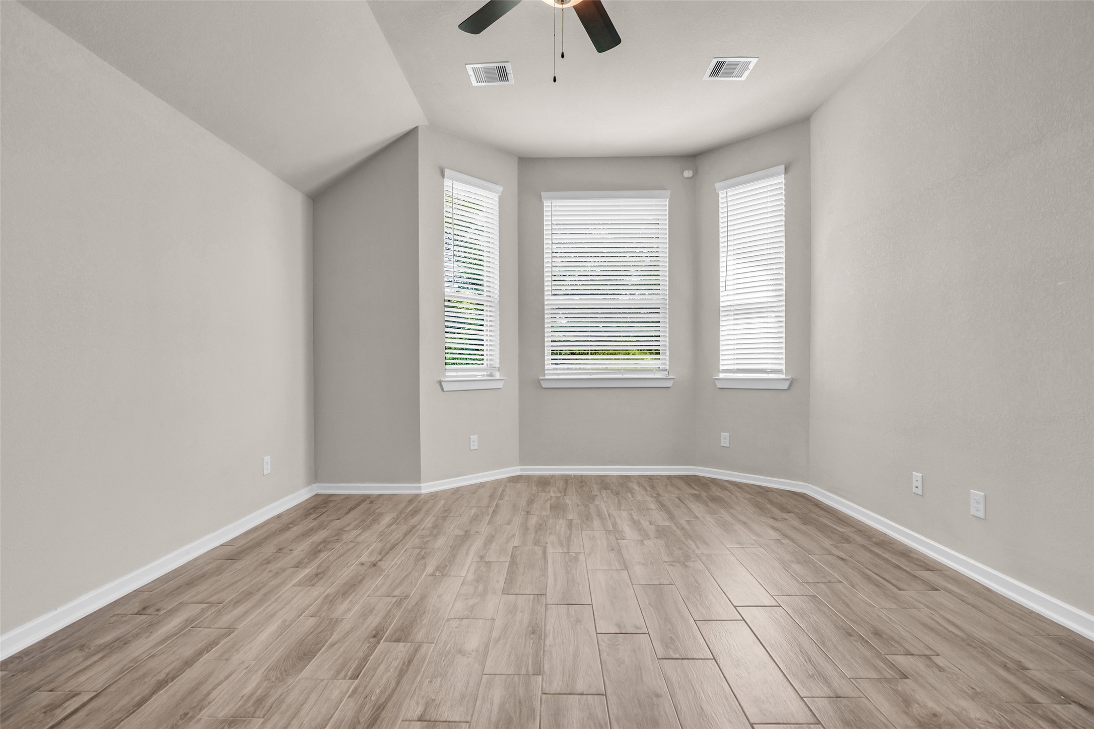 11935 Radura Road Property Photo 8