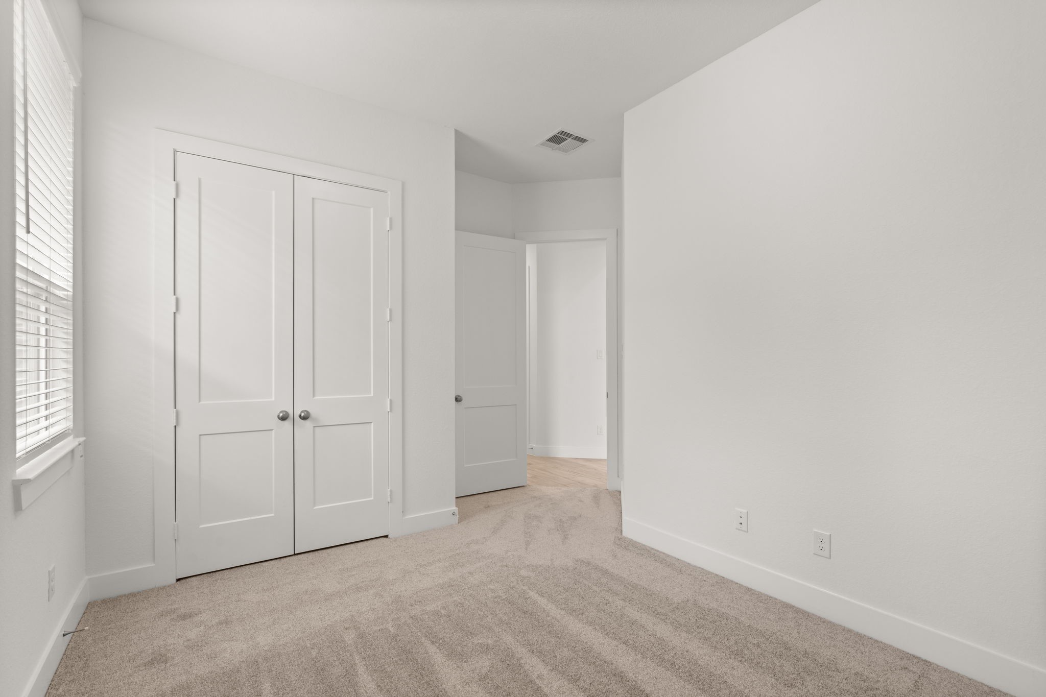 28819 Crockett Gardens Drive Property Photo 15