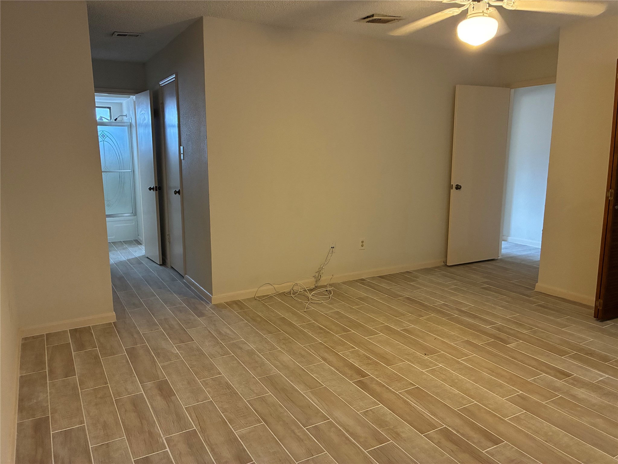 13784 Hollowgreen Drive Property Photo 15