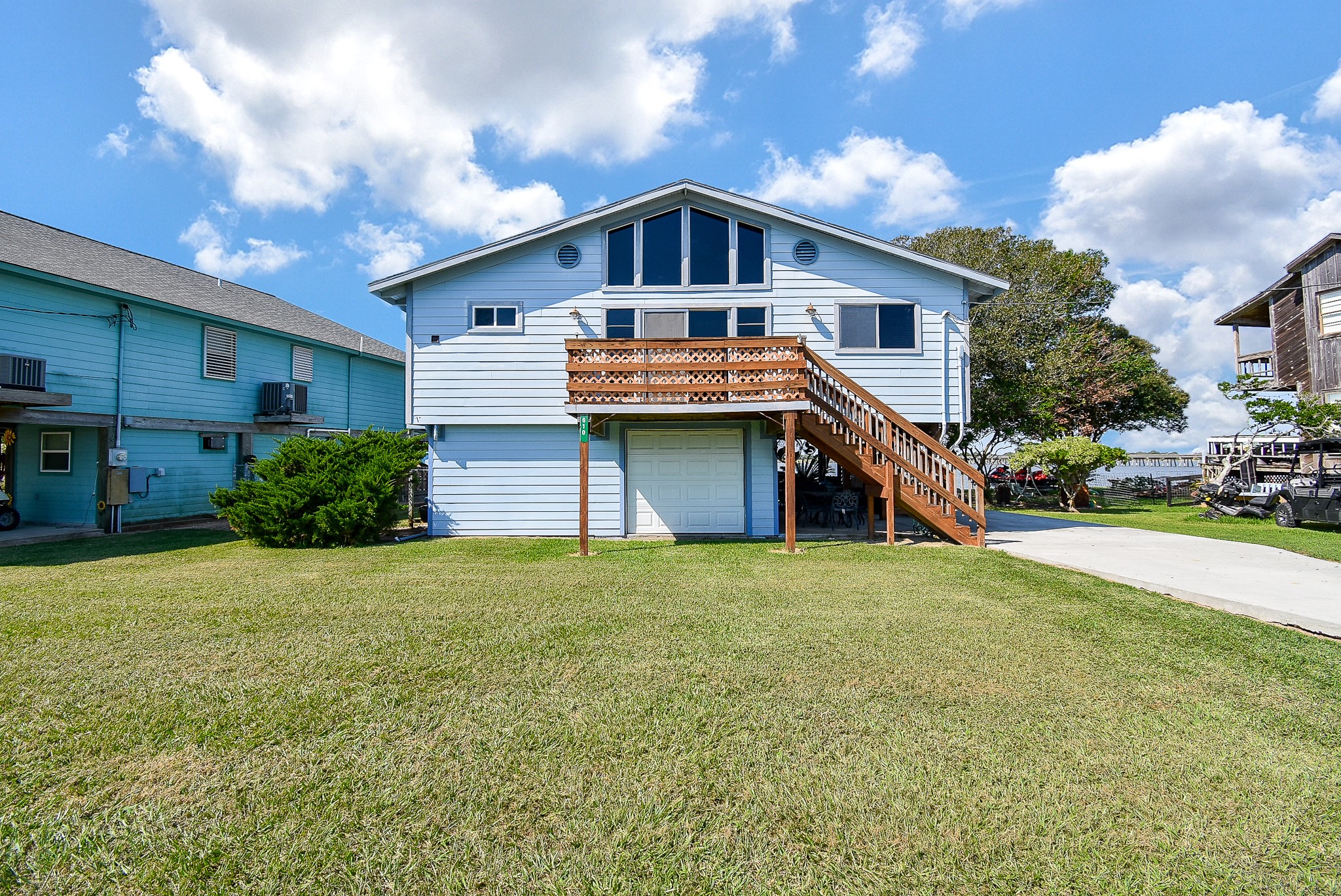 610 W Bayshore Drive Property Photo