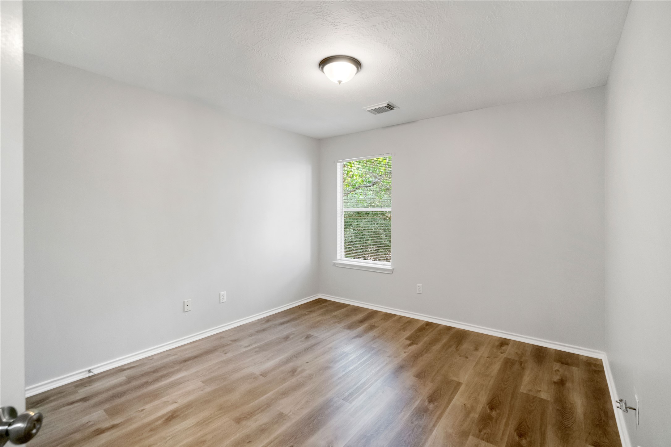 38 N Walden Elms S Property Photo 19