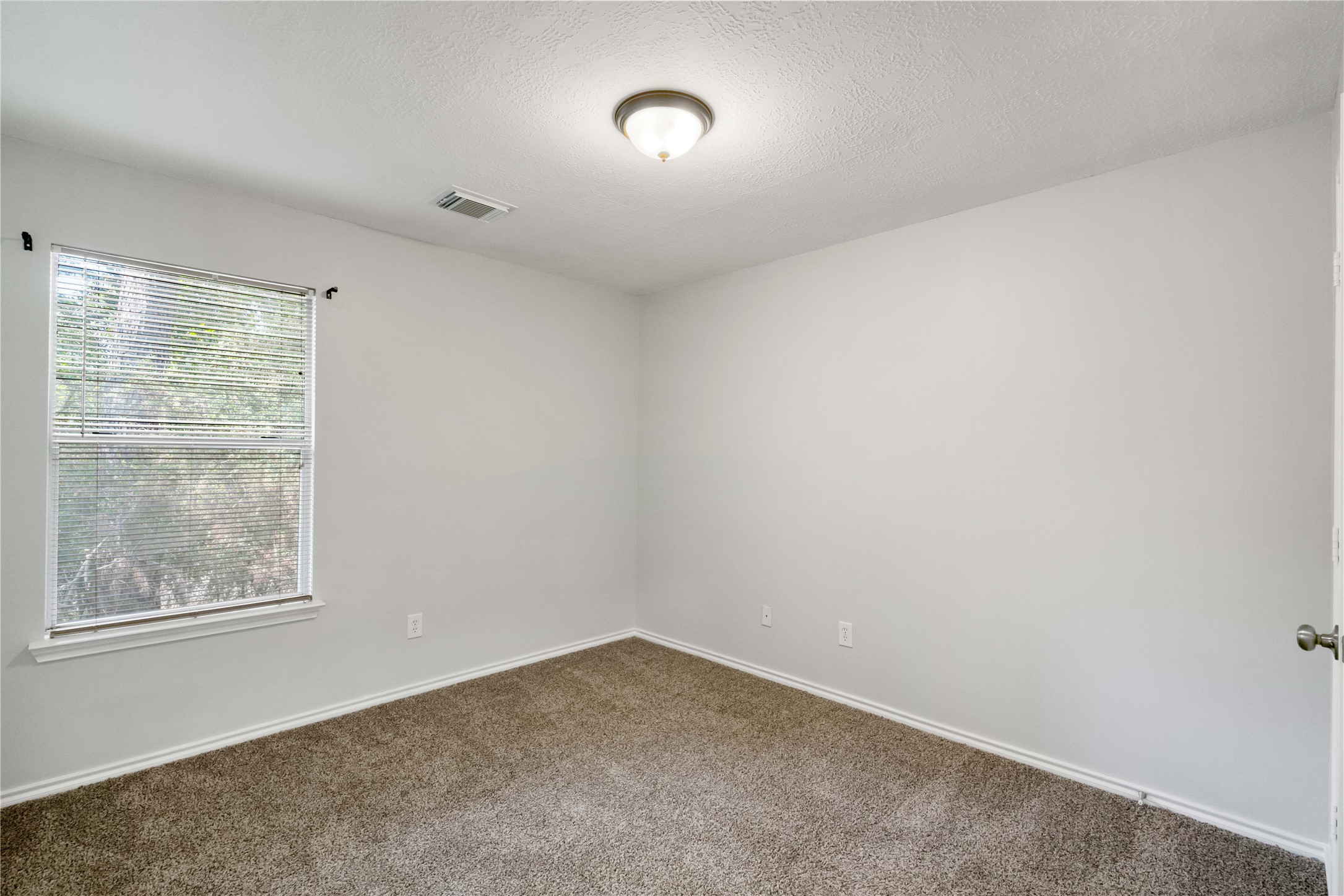 38 N Walden Elms S Property Photo 21