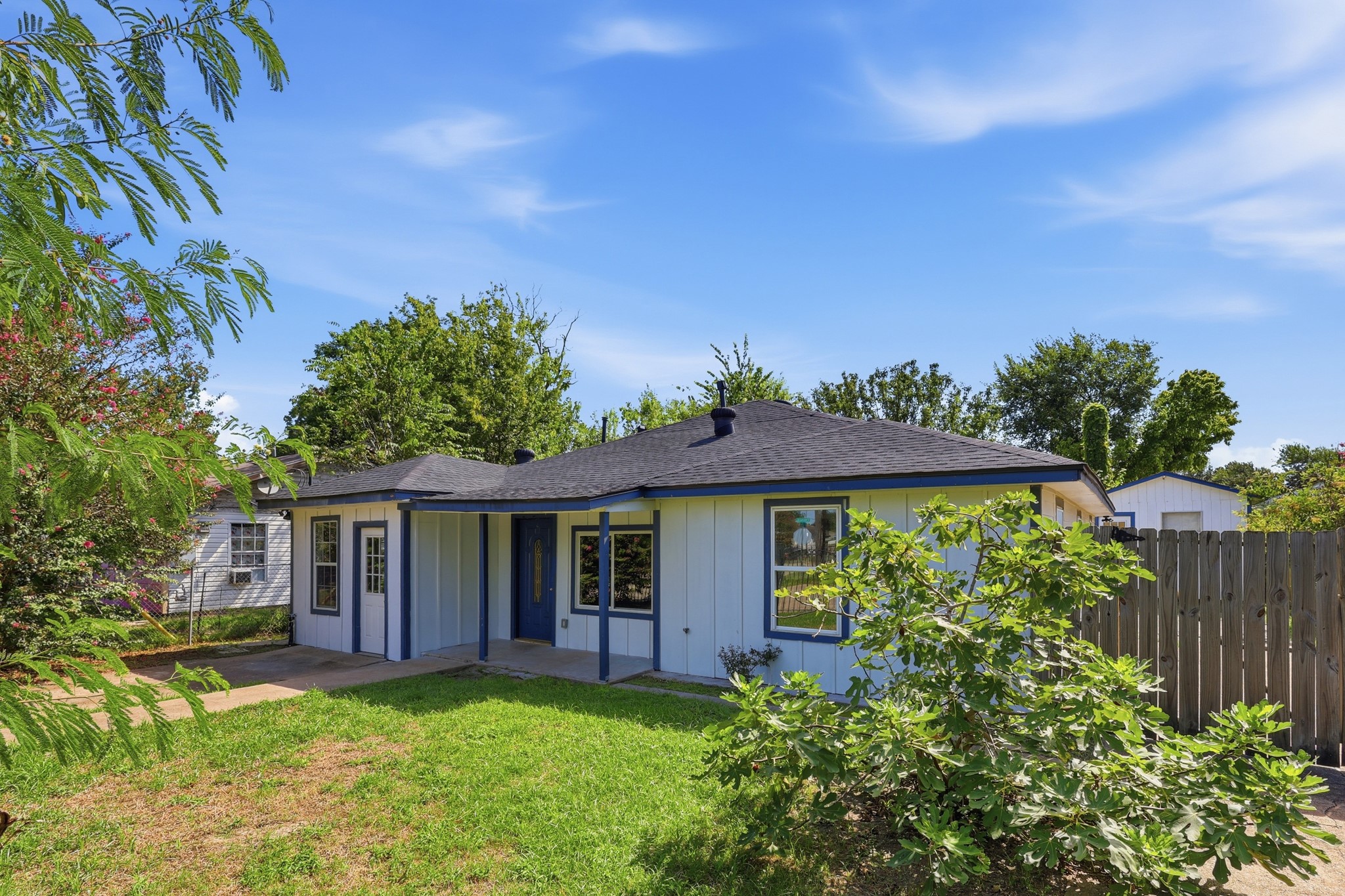5718 Cherry Property Photo 3