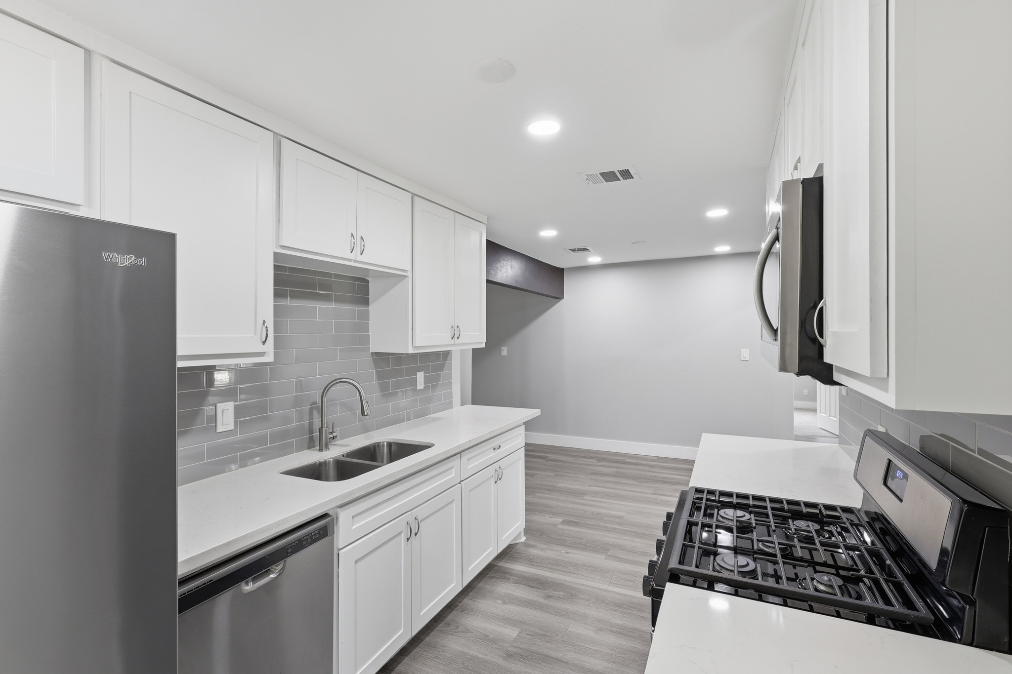 5718 Cherry Property Photo 8