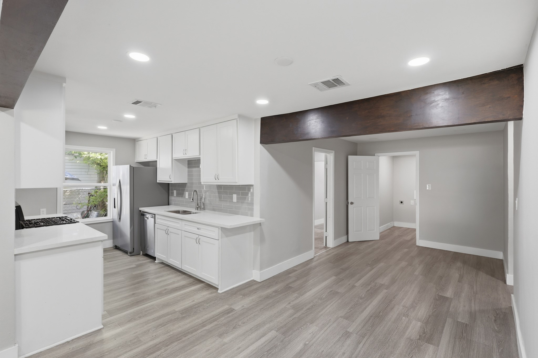 5718 Cherry Property Photo 10