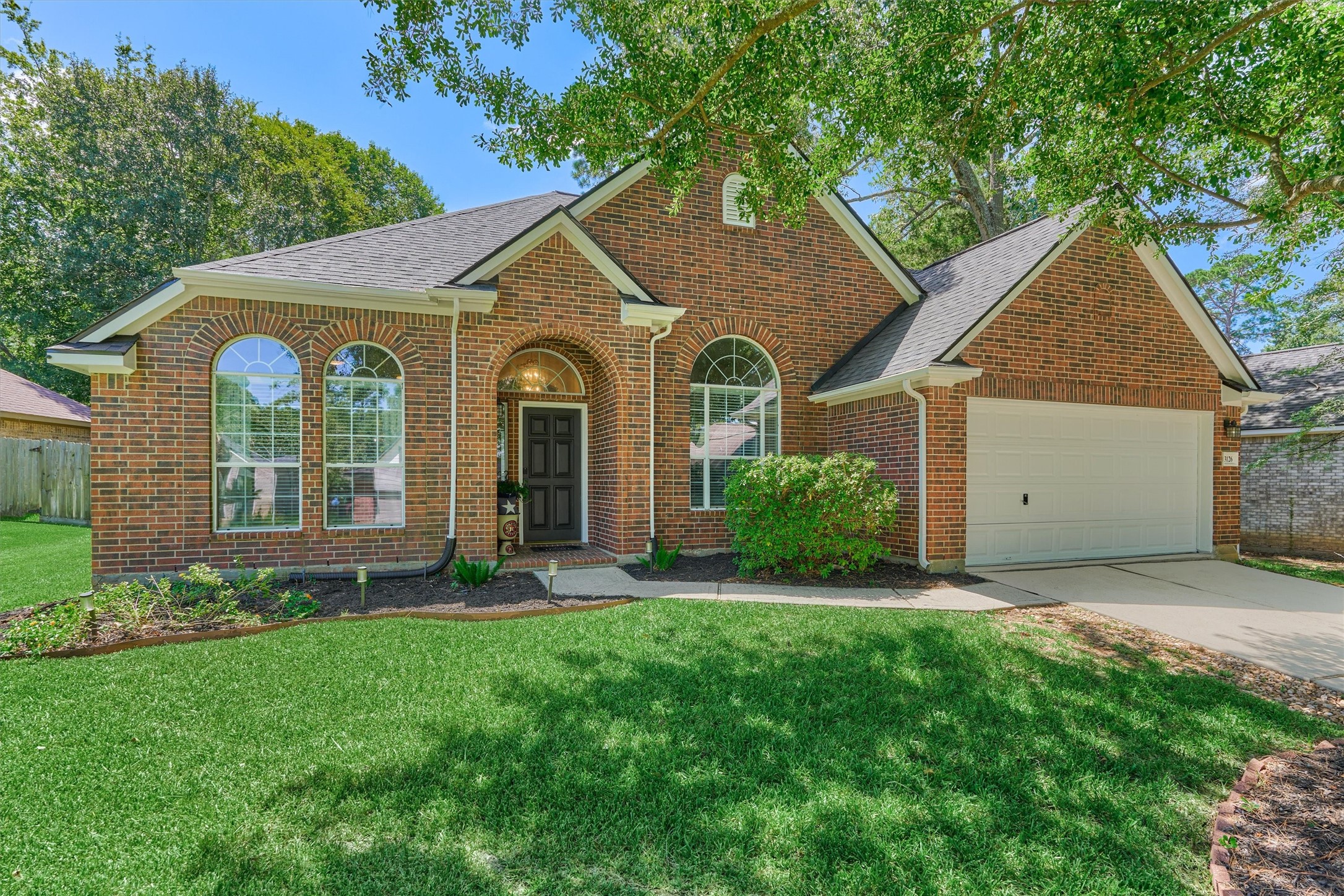 3126 Hemingway Drive Property Photo 1