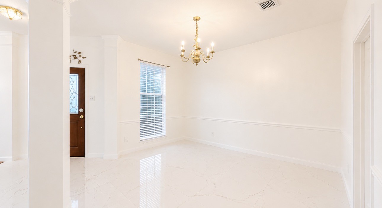 423 Blossomwood Drive Property Photo 5