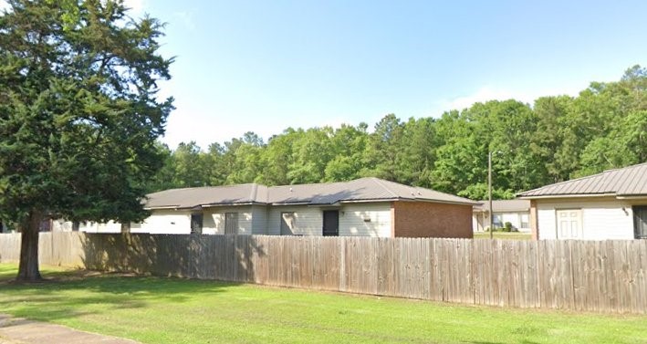 206 Edgewood Dr Property Photo 2