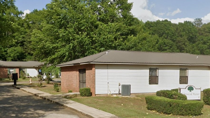 206 Edgewood Dr Property Photo 3