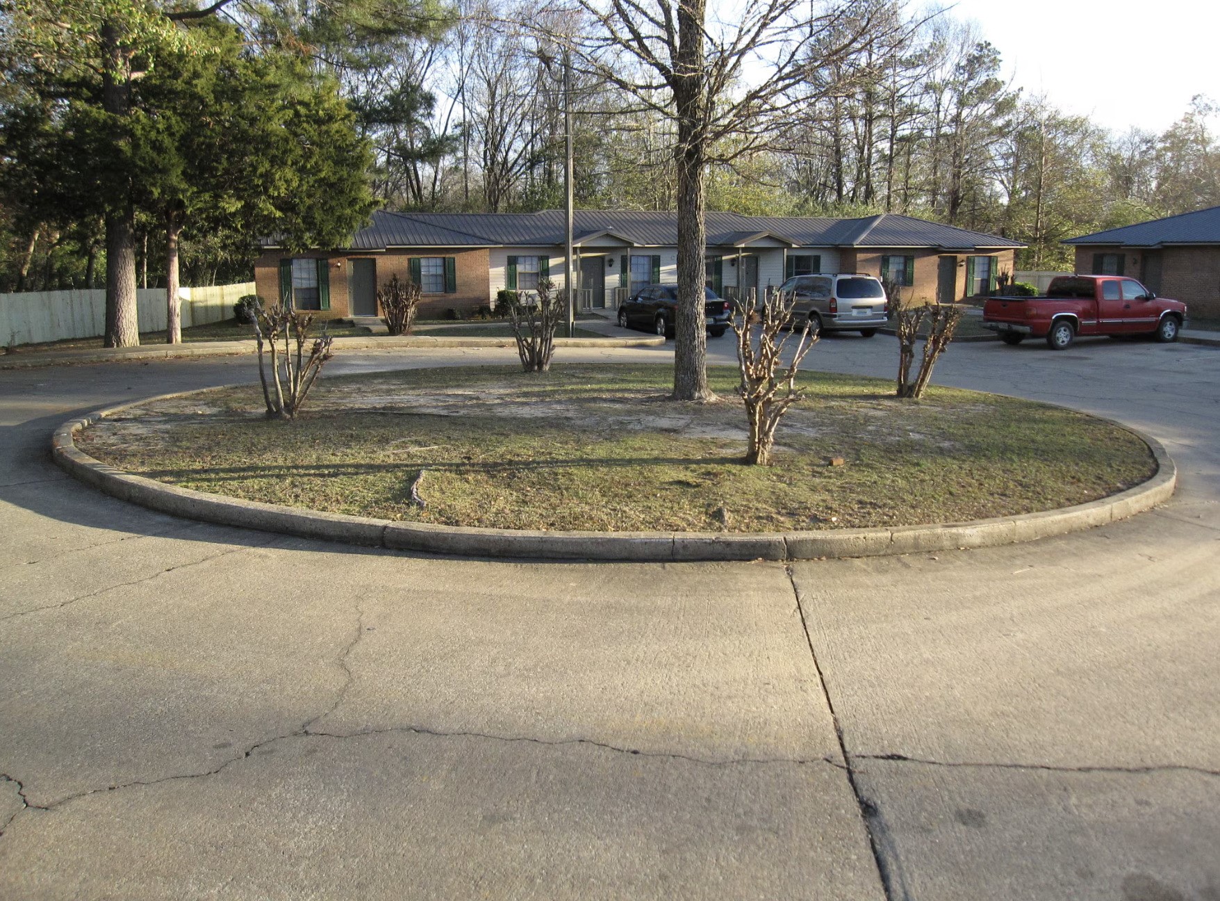 206 Edgewood Dr Property Photo 6