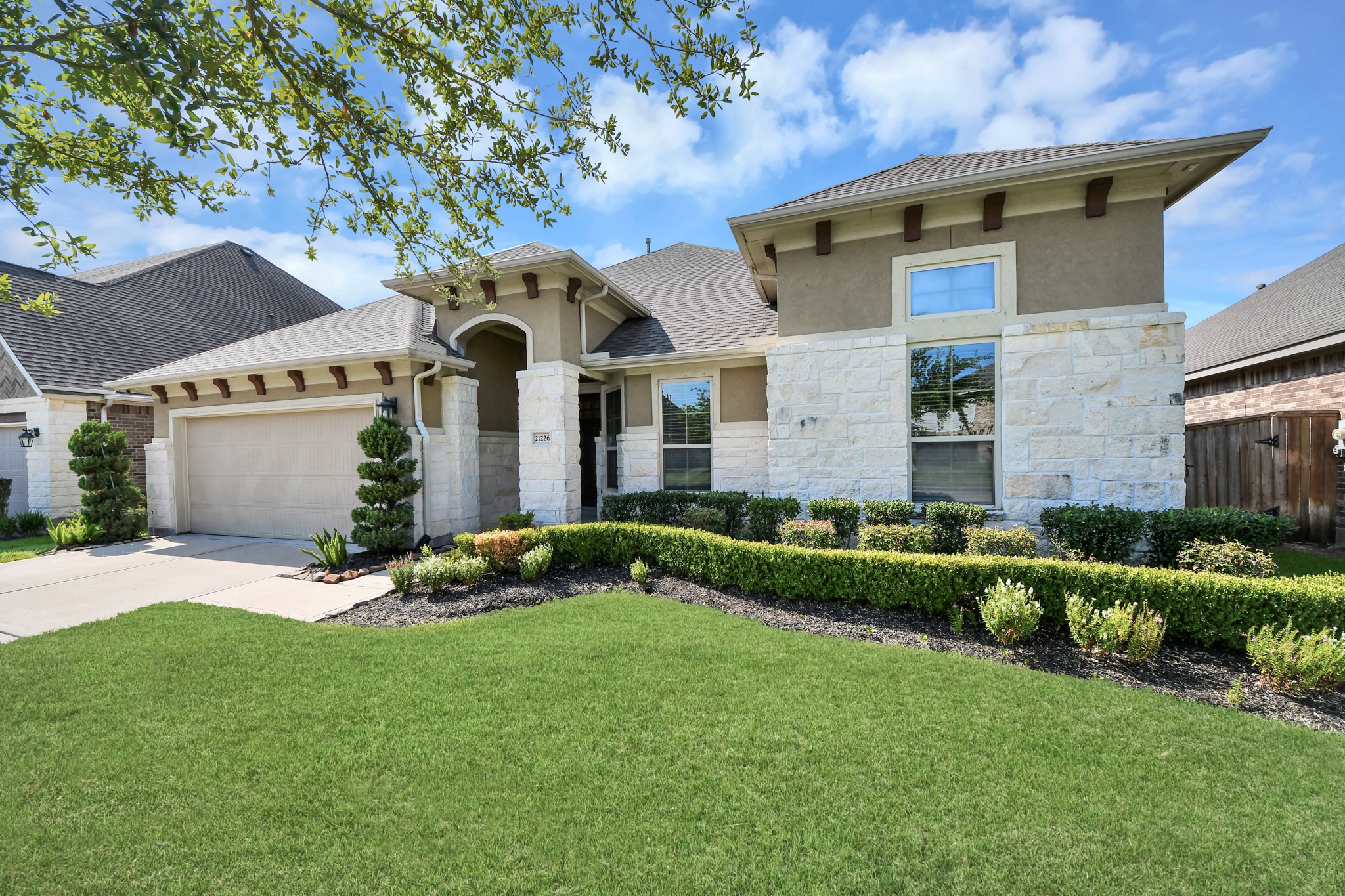 21226 Baileywood Drive Property Photo 5