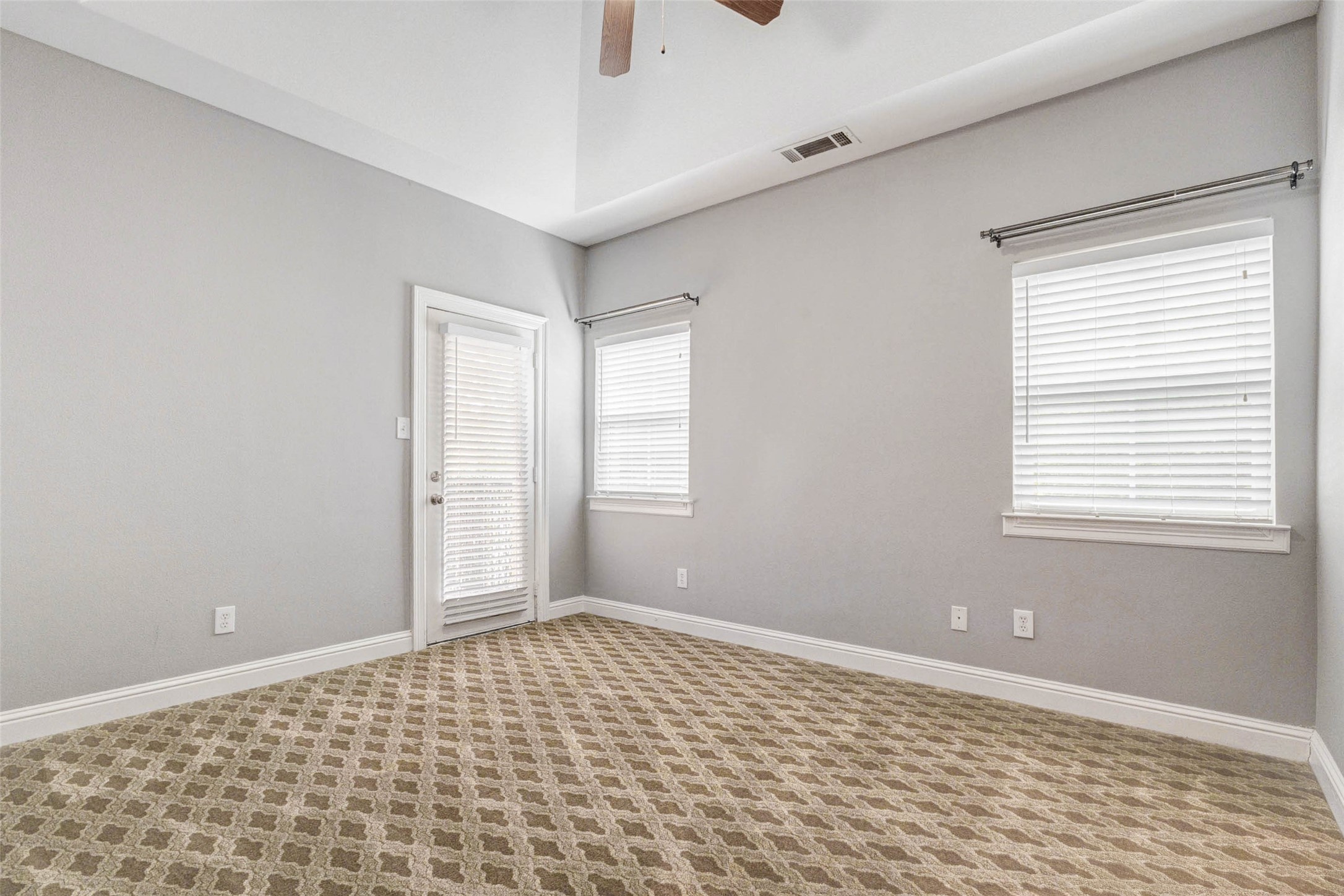 9 Versante Court Property Photo 26