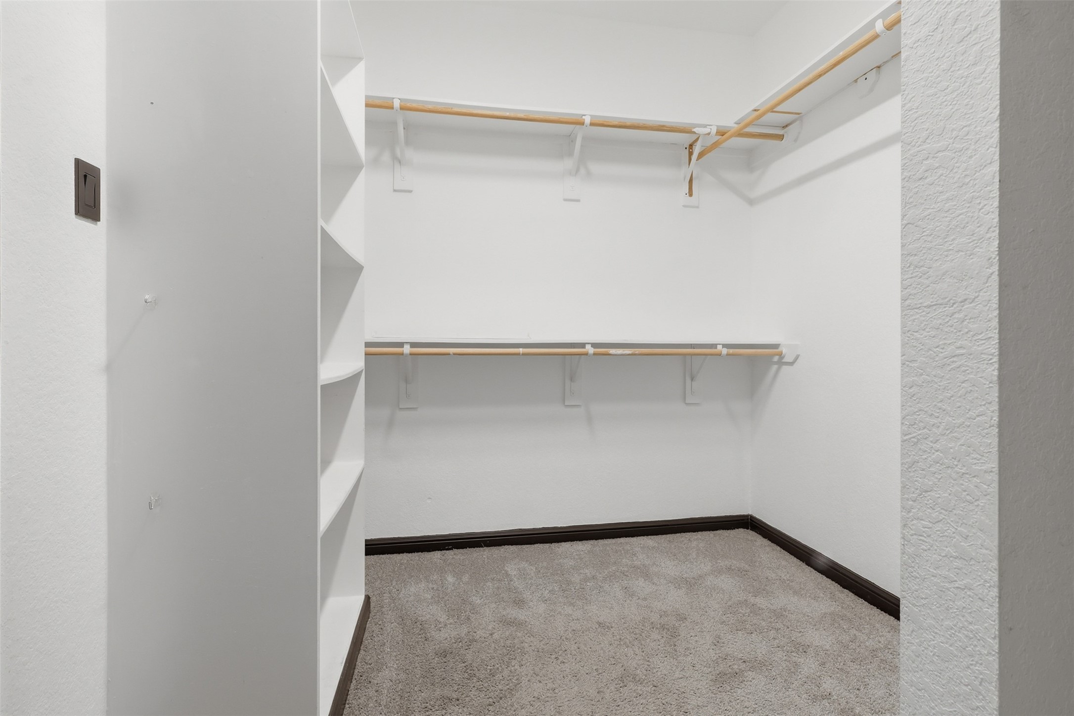 27947 Hendrix Park Drive Property Photo 21